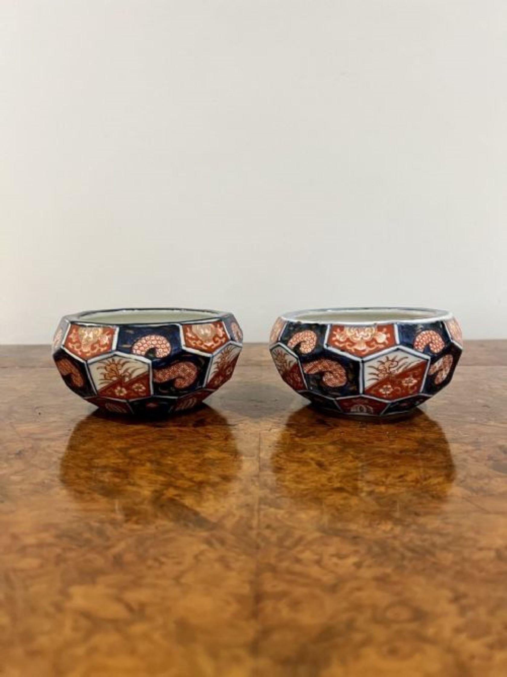 Unusual pair of antique Japanese quality Imari bowls  For Sale 2