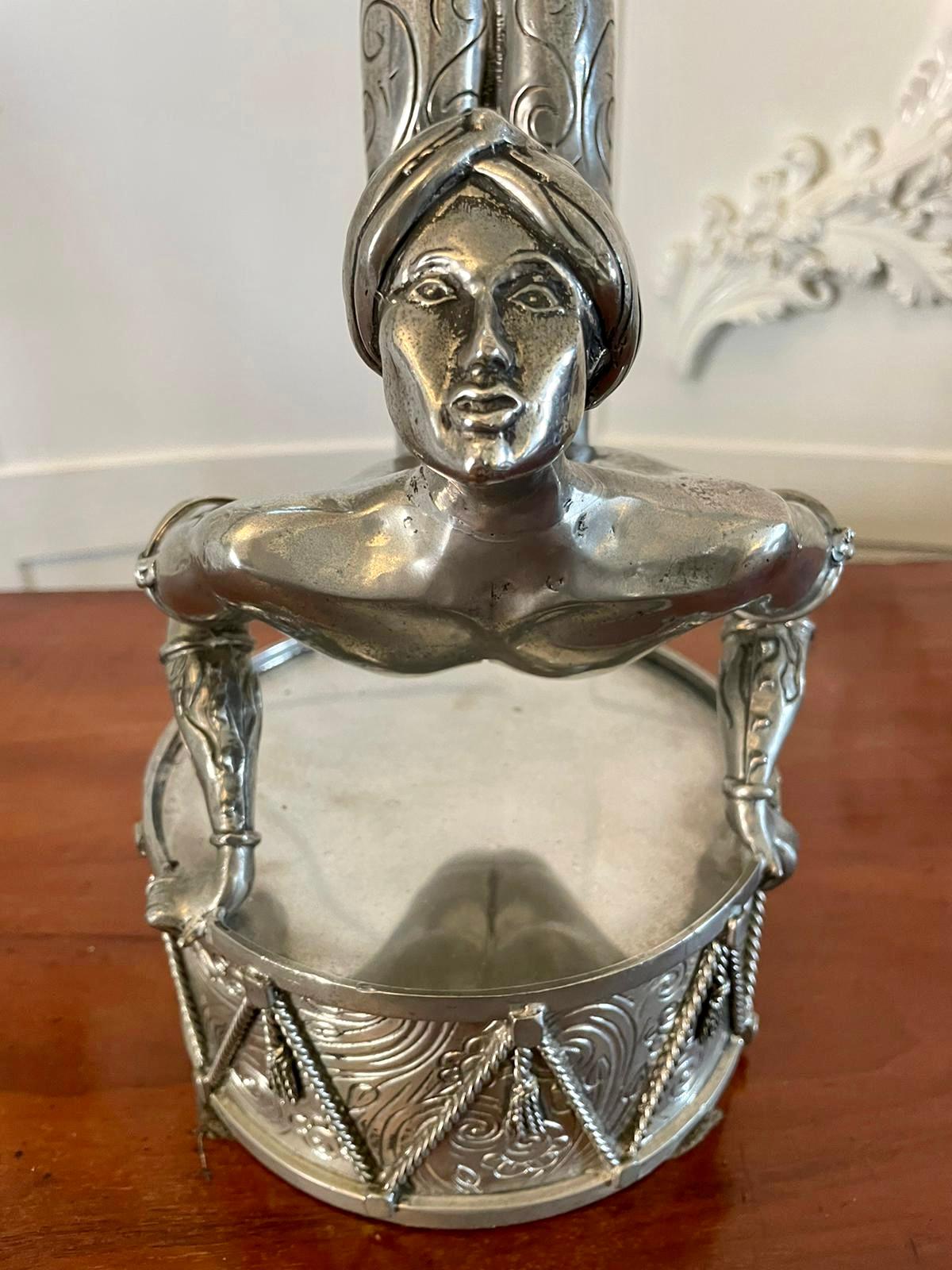 Insolita coppia di candelieri antichi di qualità Art Deco placcati in argento in vendita 8