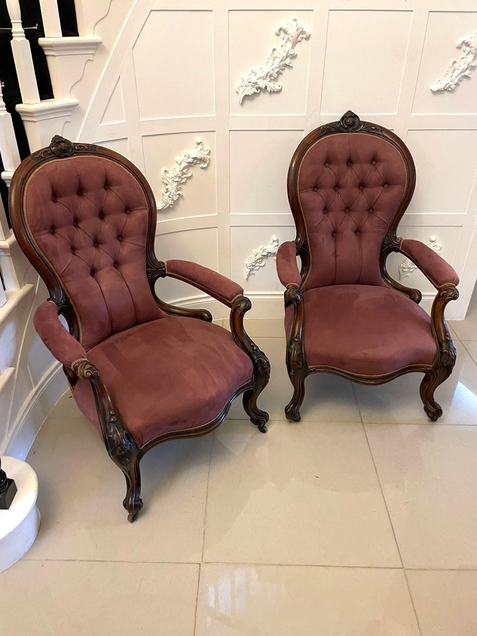 Unusual Pair of Antique Victorian Quality Carved Walnut Armchairs  For Sale 7