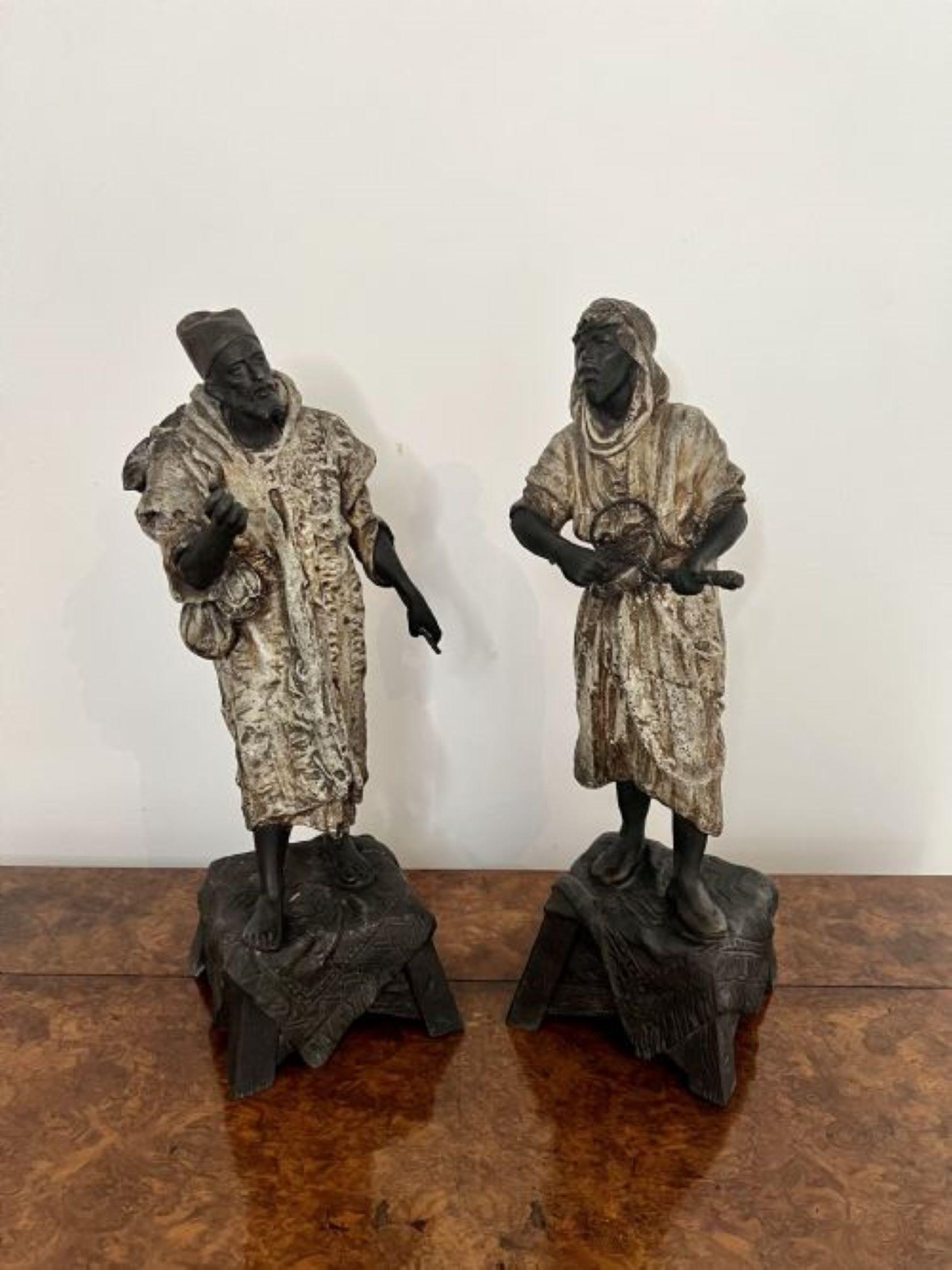 Insolita coppia di antiche figure vittoriane in spelter In condizioni buone in vendita a Ipswich, GB
