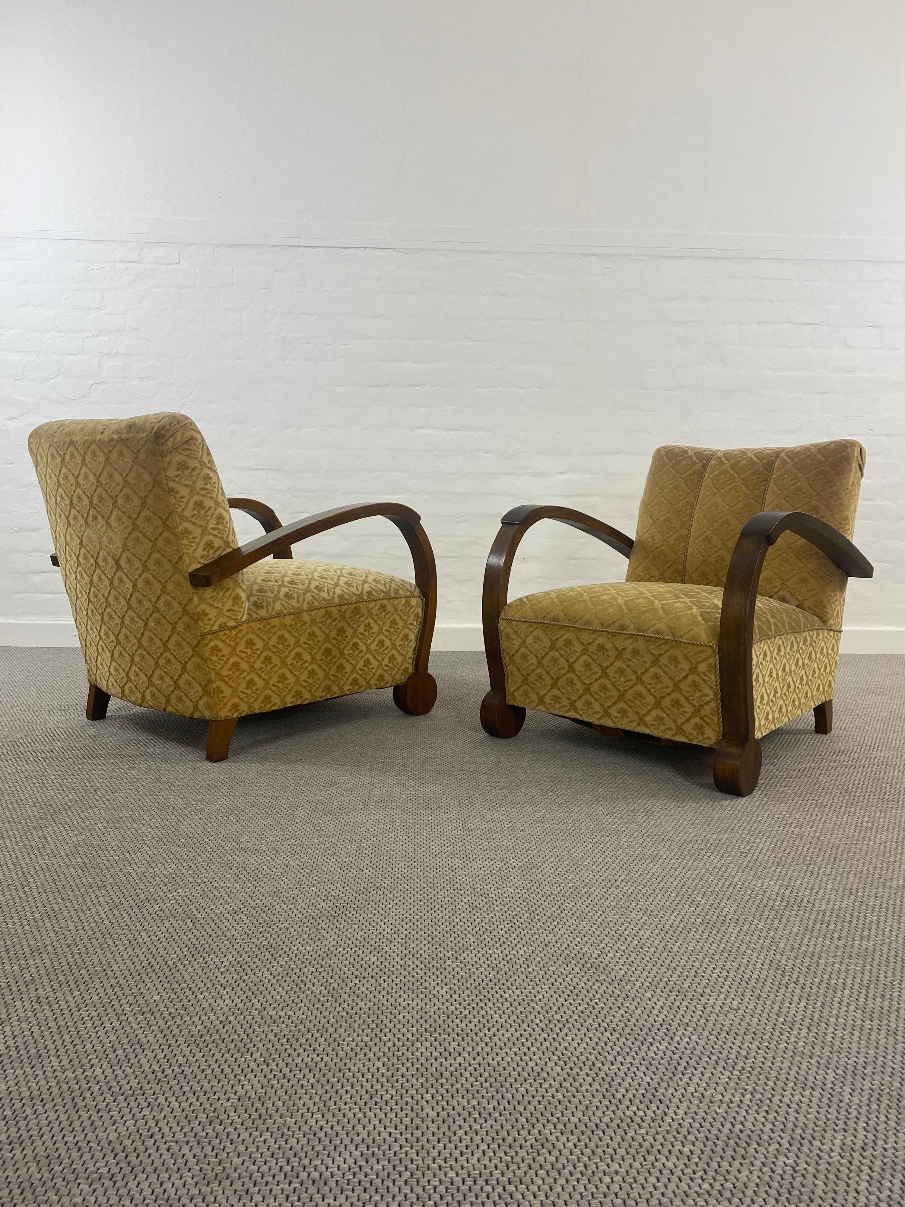 Unusual Pair of Art Deco German Armchairs/Club Chairs from 1920s, Bauhaus Style In Fair Condition In Halle, DE