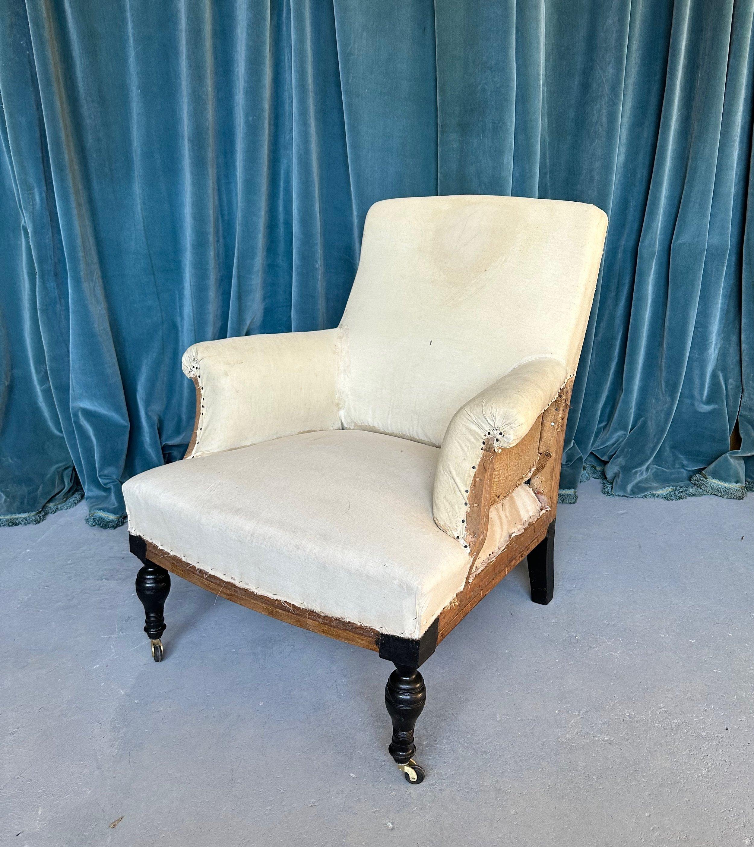 Unusual Pair of French 19th Century Armchairs in Muslin 4