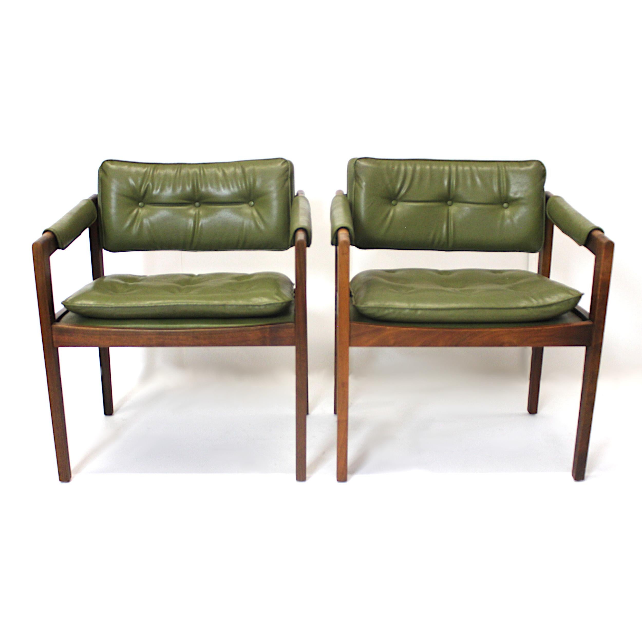 American Unusual Pair of Green Mid-Century Modern Lounge Chairs by Glenn of California