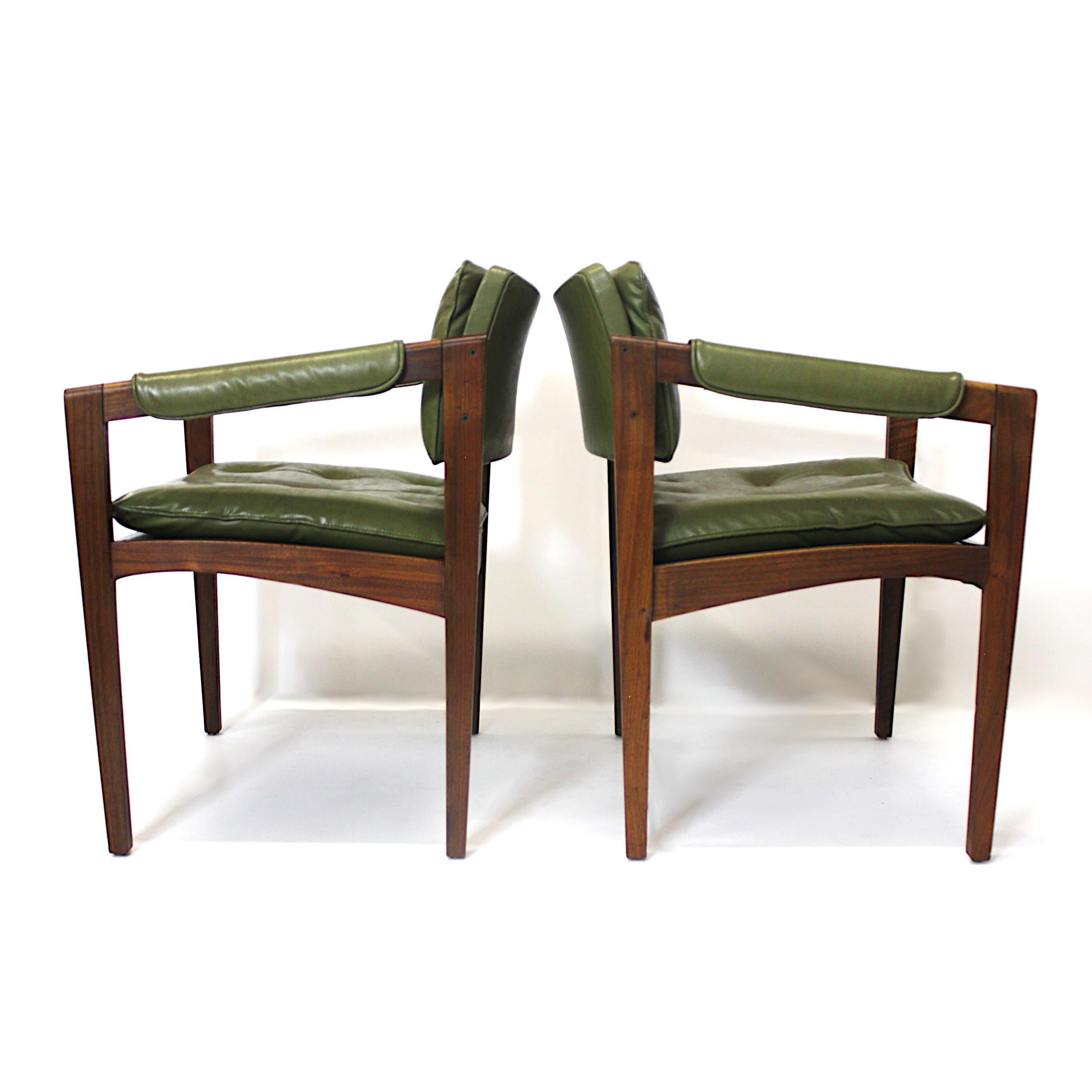 Mid-20th Century Unusual Pair of Green Mid-Century Modern Lounge Chairs by Glenn of California