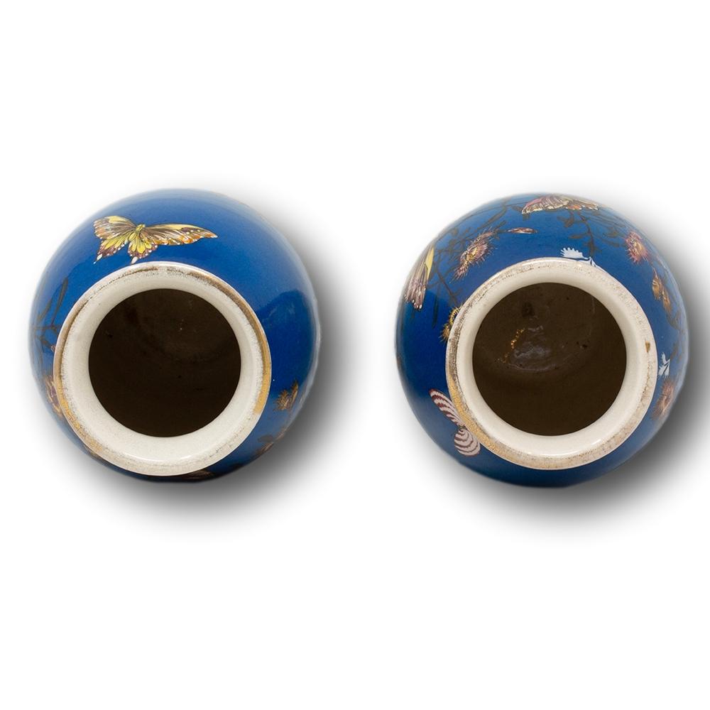 Insolita coppia di vasi giapponesi del periodo Meiji (1868-1912) di Satsuma di Kinkozan in vendita 11