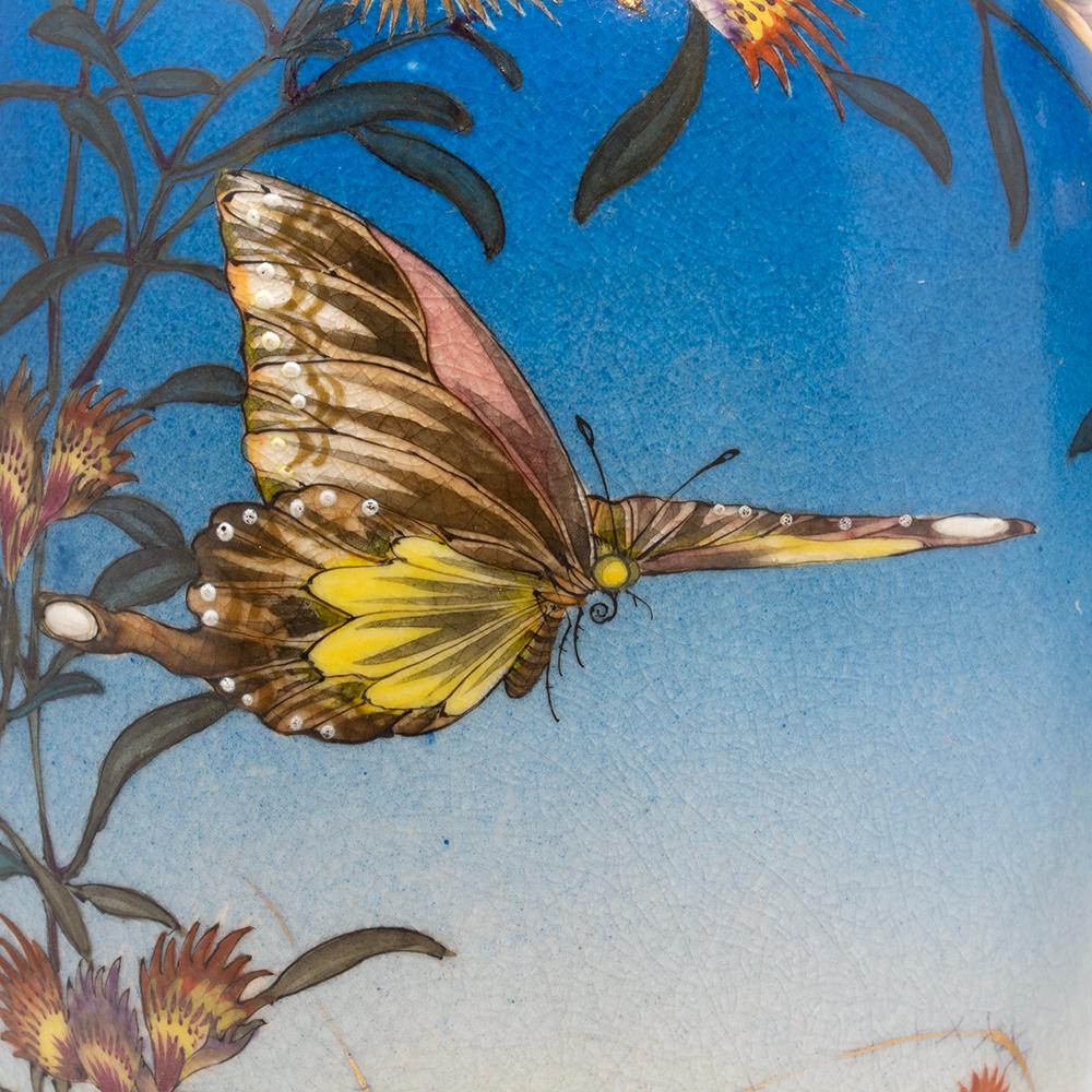 Ceramica Insolita coppia di vasi giapponesi del periodo Meiji (1868-1912) di Satsuma di Kinkozan in vendita
