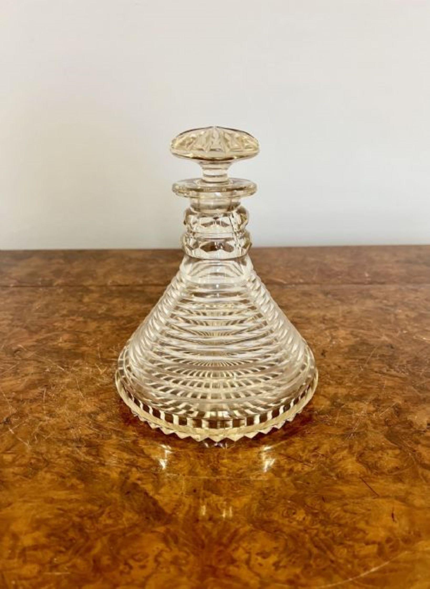 Unusual pair of quality George III cut glass ships decanters  In Good Condition For Sale In Ipswich, GB