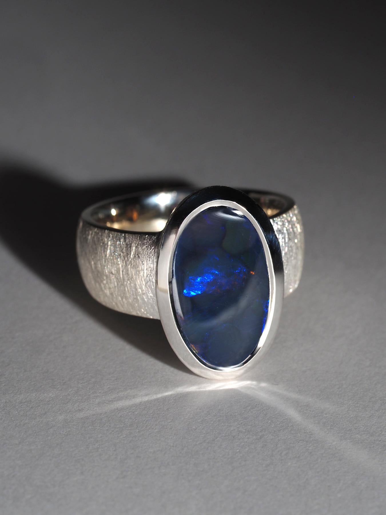 Bague en argent avec Opale Australienne foncée 3.6ct Neuf - En vente à Berlin, DE