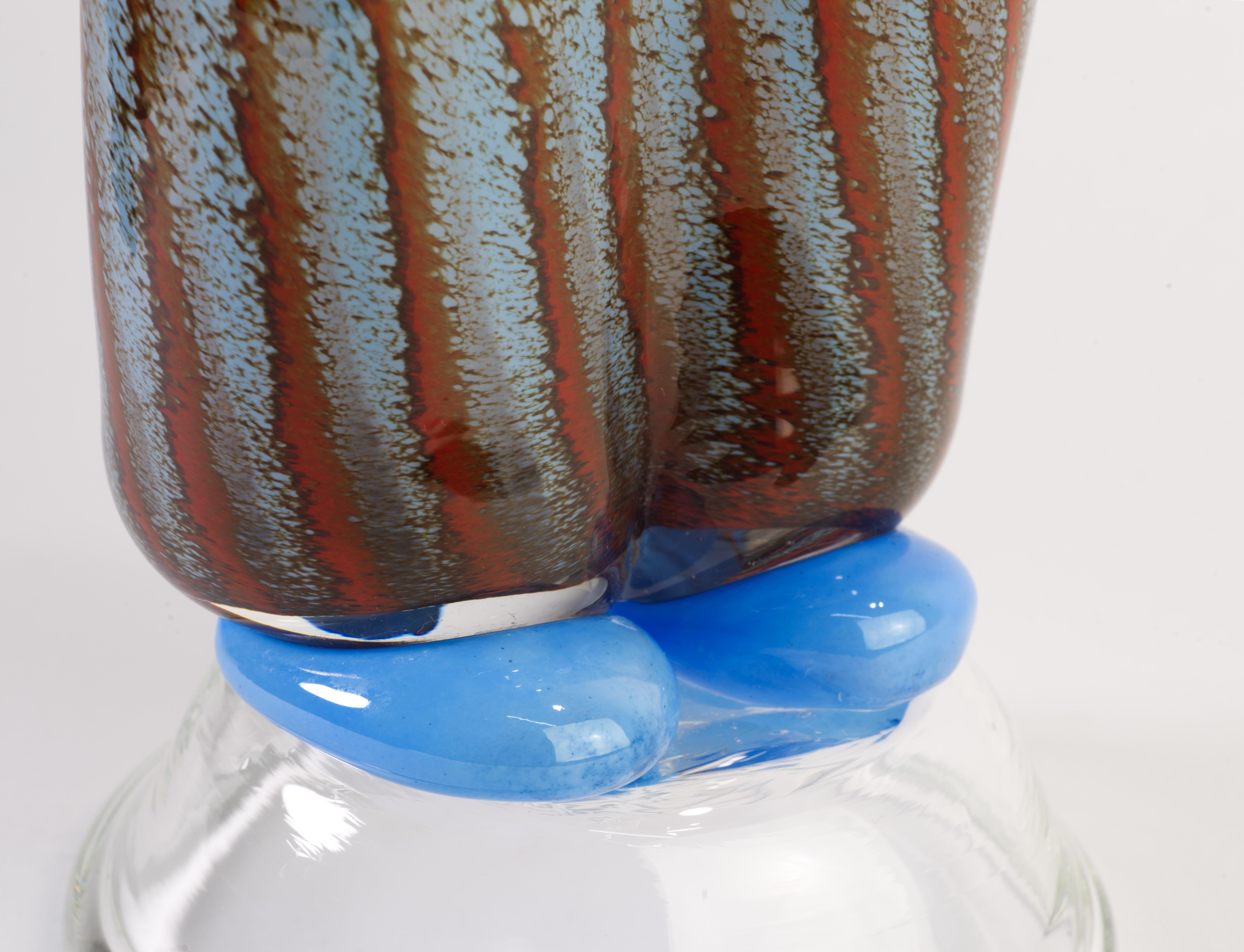 Vase figuratif postmoderne inhabituelantsants «ants », verre d'art soufflé à la main Bon état - En vente à Clifton Springs, NY