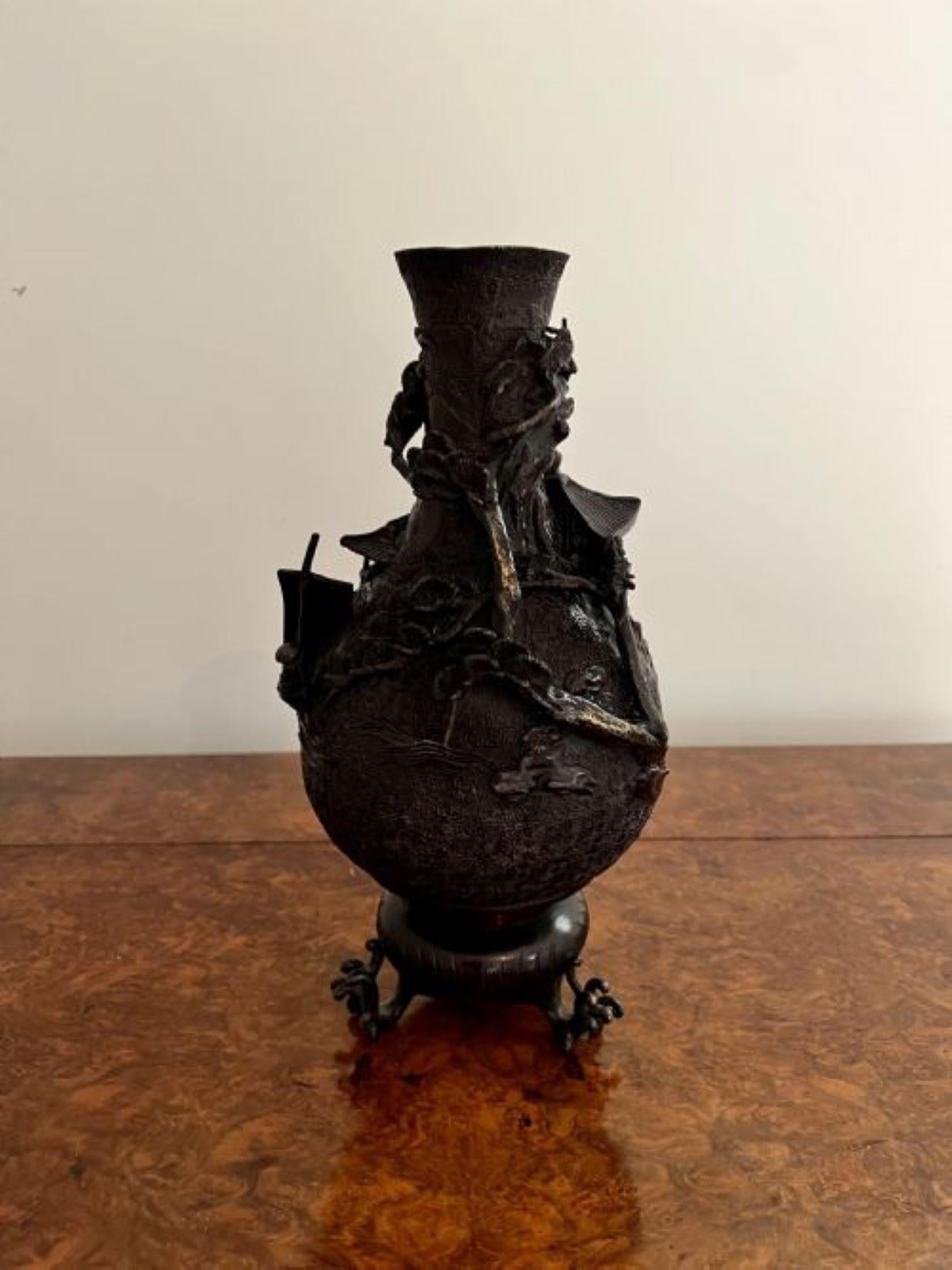 Unusual quality antique Japanese bronze vase  For Sale 1