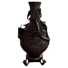 Unusual quality antique Japanese bronze vase 