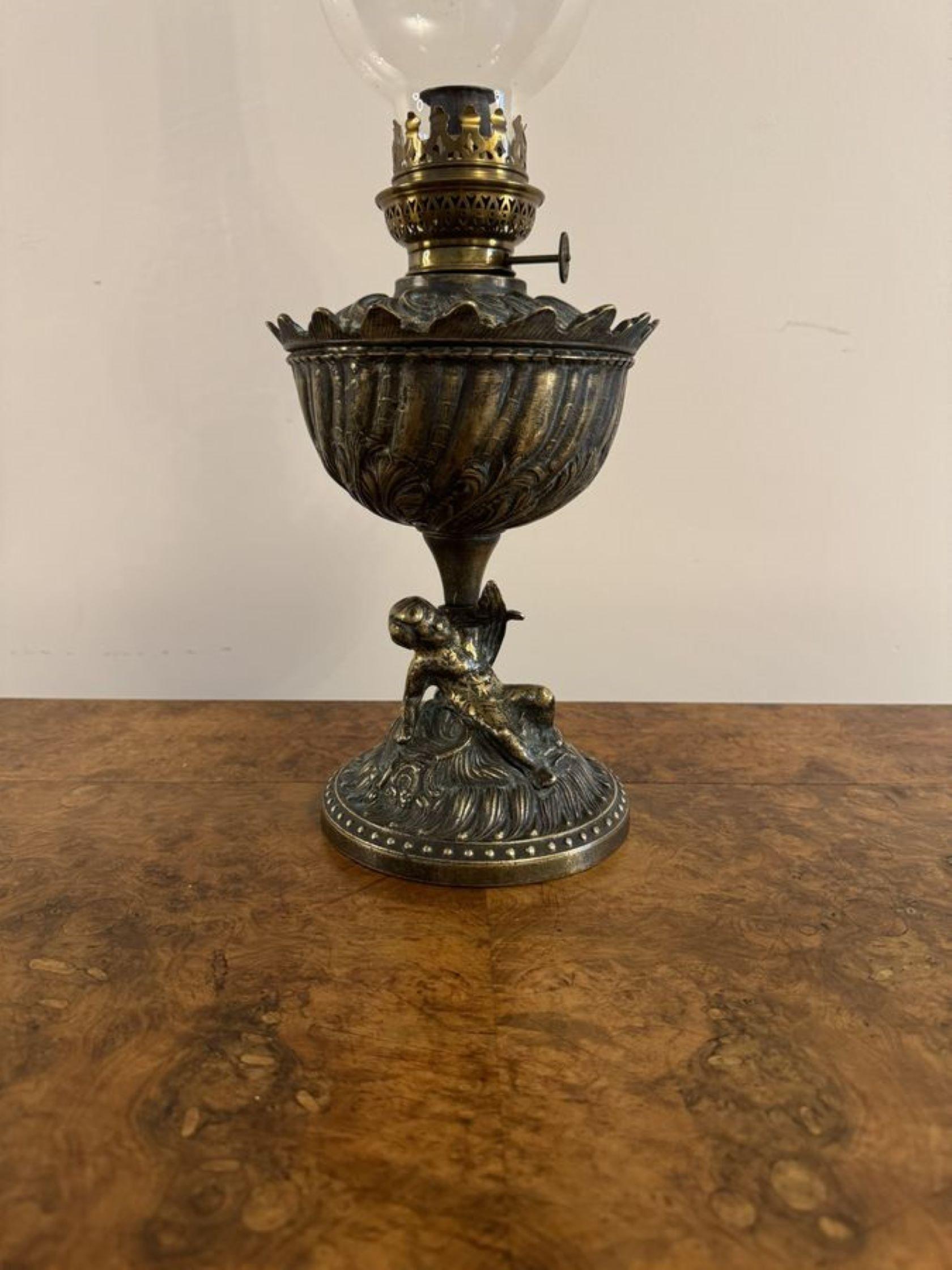 XIXe siècle Lampe à huile victorienne ancienne de qualité inhabituelle en vente