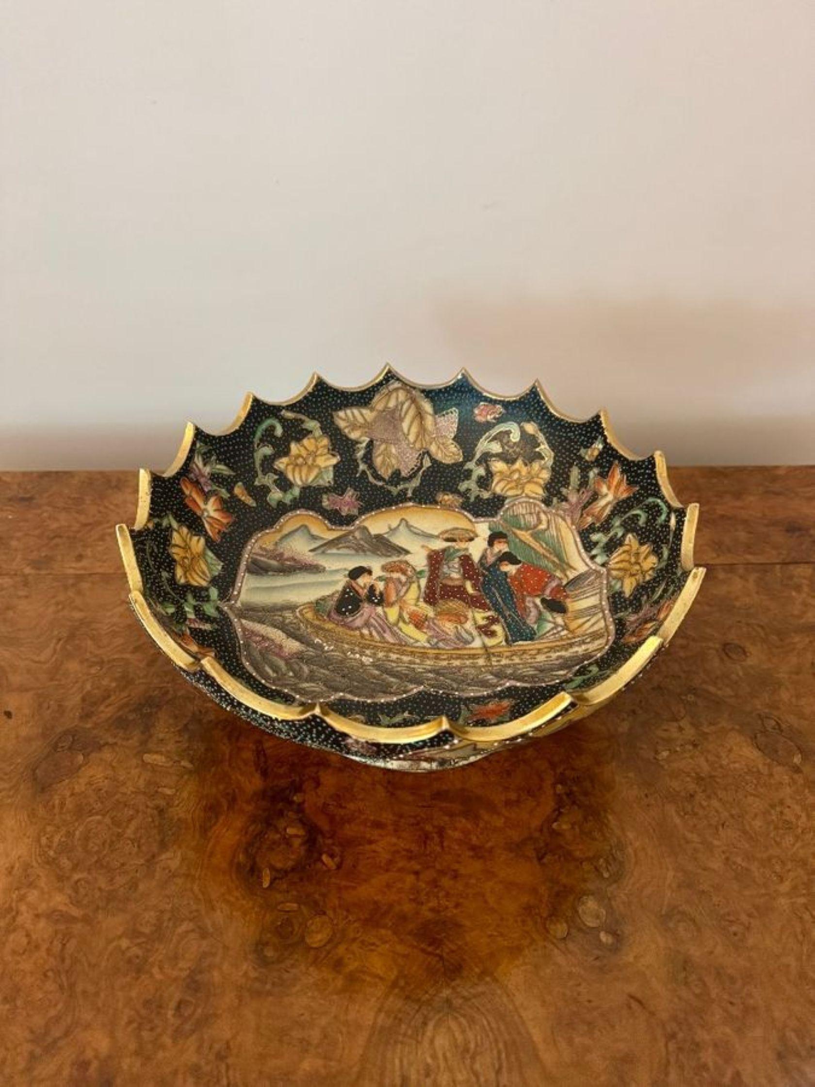 Grand bol japonais ancien à piédestal Satsuma de qualité inhabituelle en vente 2