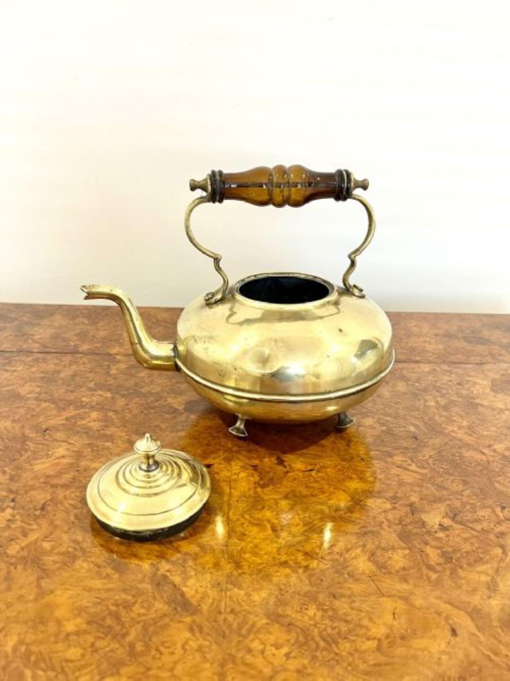 Unusual quality round antique Victorian brass kettle In Good Condition For Sale In Ipswich, GB