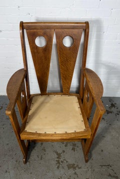 Unusual Quarter sawn oak Modernist / Crafts Arm Chair