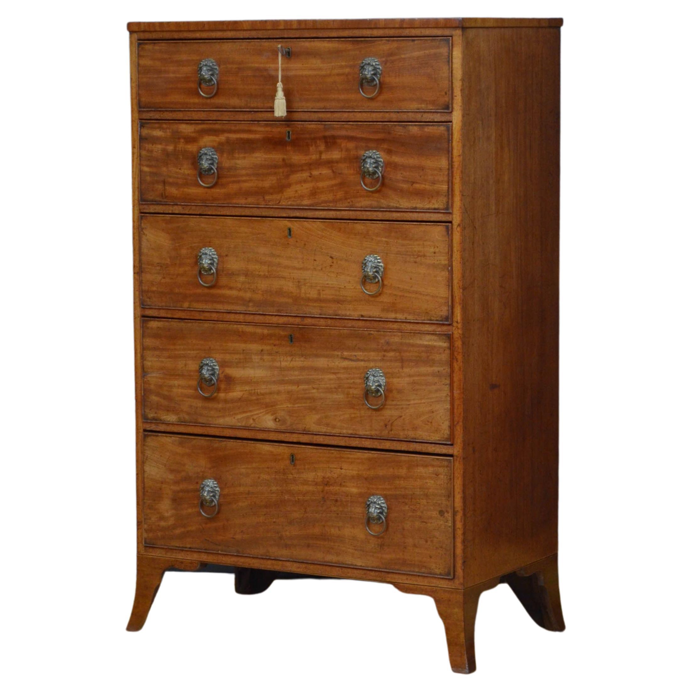 Unusual Regency Mahogany Chest of Drawers For Sale