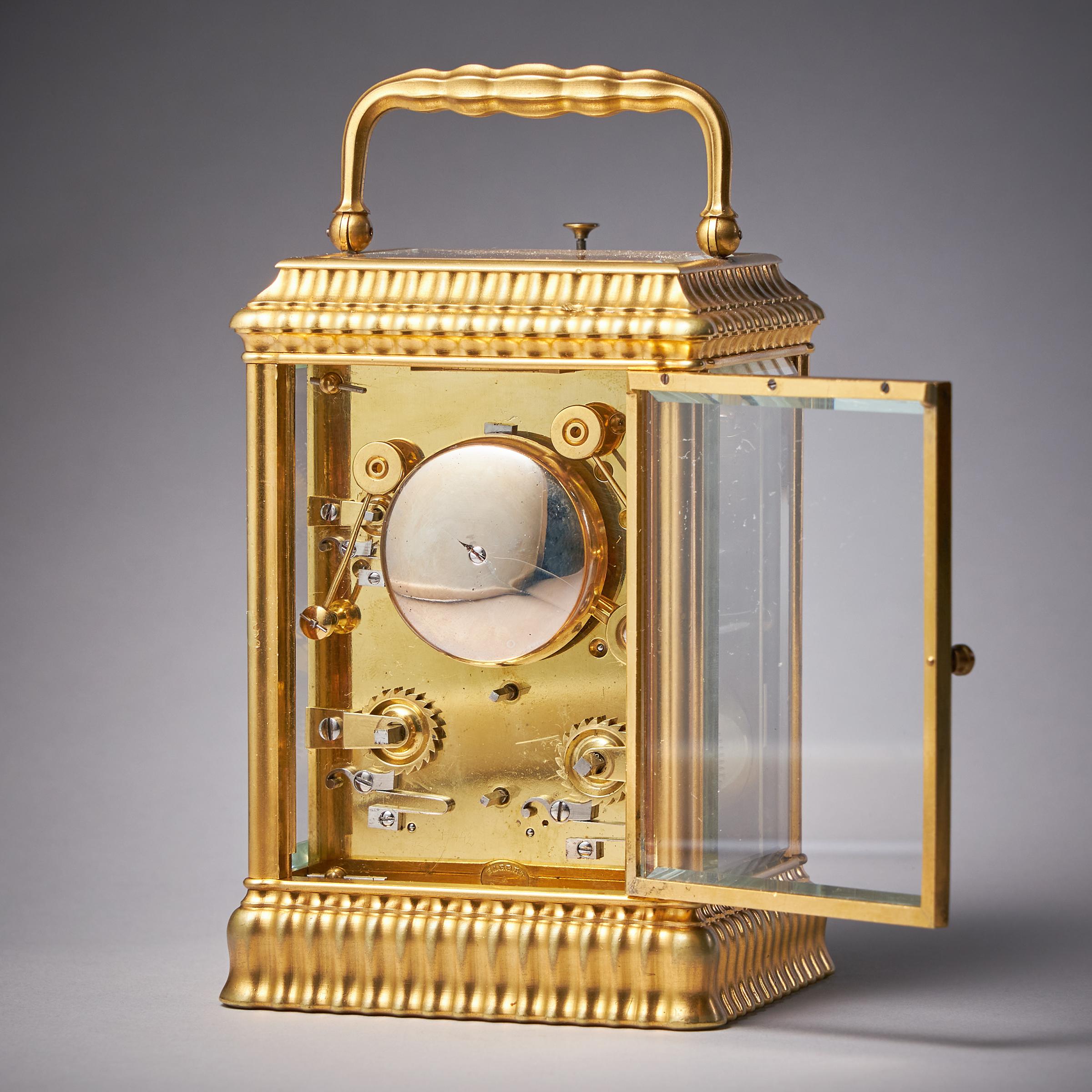 Unusual Ribbed Eight-Day Repeating Striking Gilt-Brass Gorge Case Carriage Clock For Sale 1