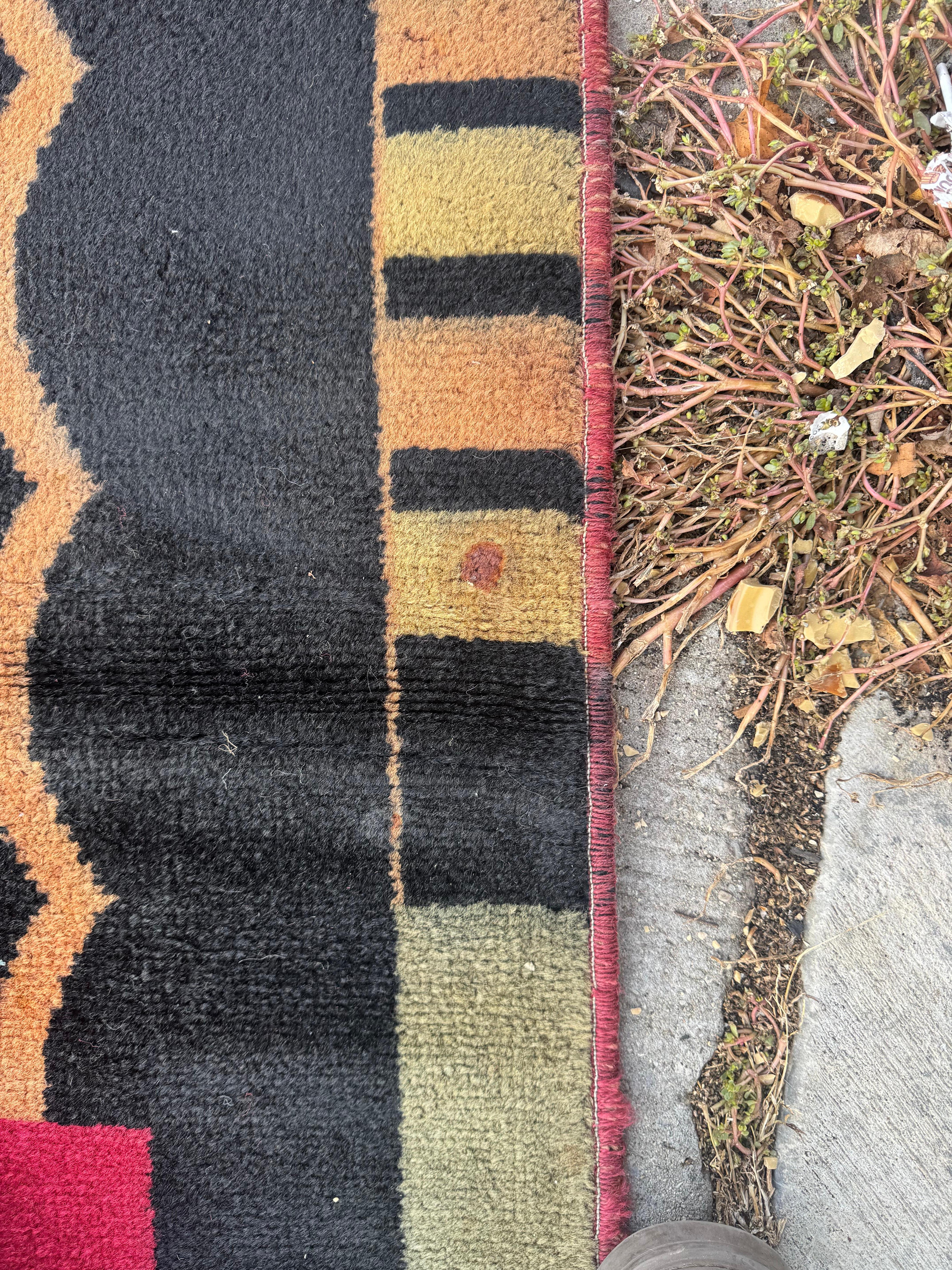 Unusual Room Size Indian Art Deco Rug.  9' x 13' For Sale 11
