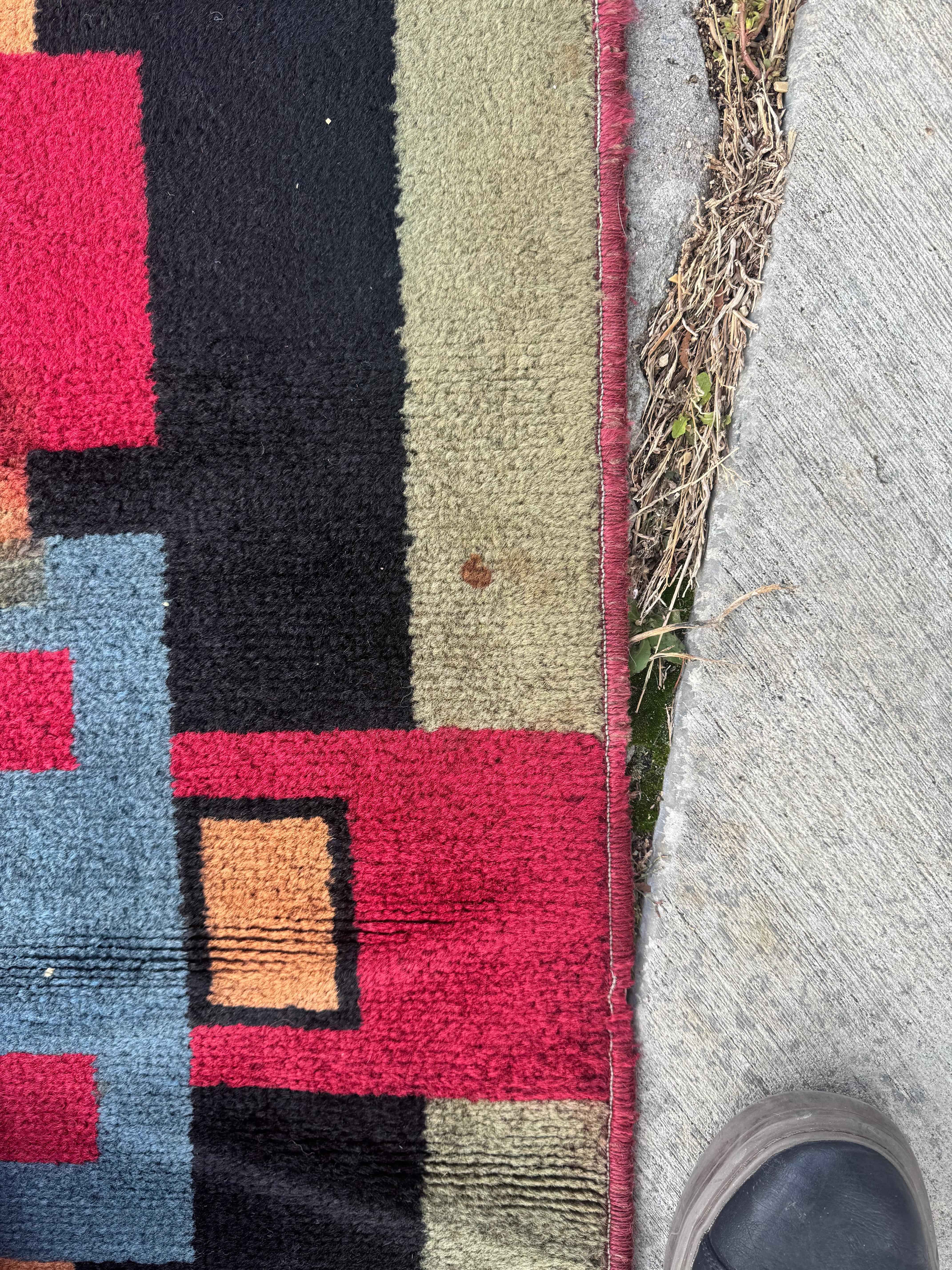 Unusual Room Size Indian Art Deco Rug.  9' x 13' For Sale 12