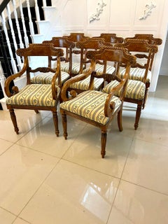 Inusual Juego de 8 Sillas de Comedor de Arce Faux Ojo de Pájaro de Calidad Decoradas Antiguamente