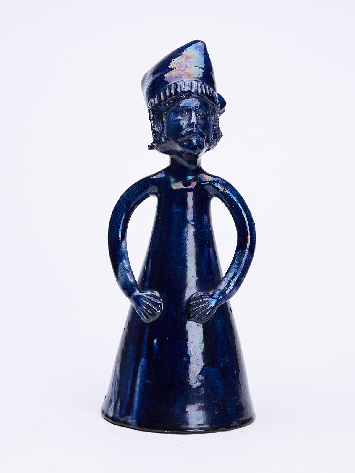Inusual Aguamanil de Cerámica Esmaltada Figural Folkart Firmado en venta 2