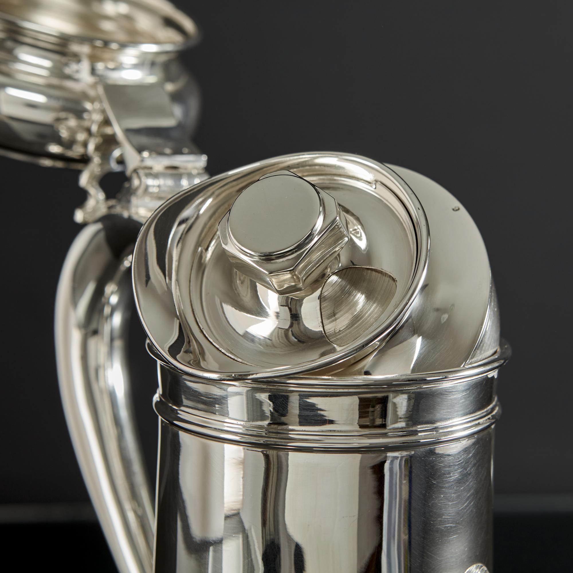 Unusual silver cocktail shaker For Sale 1