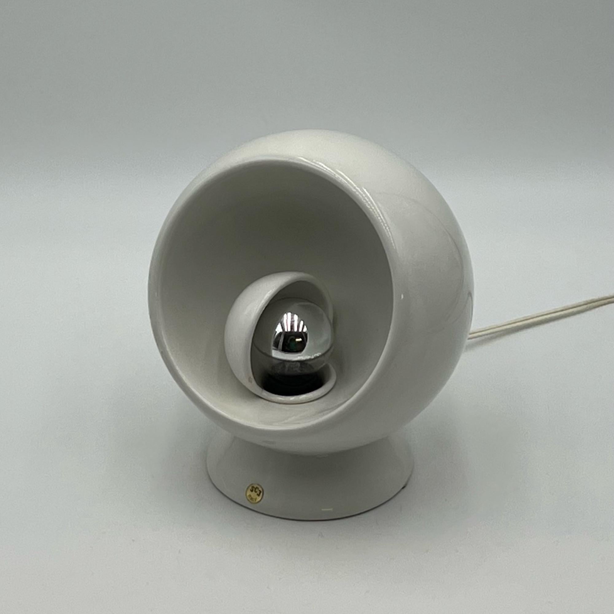 Ère spatiale Lampe inhabituelle de l'ère spatiale SC3 Italie, 1970  en vente