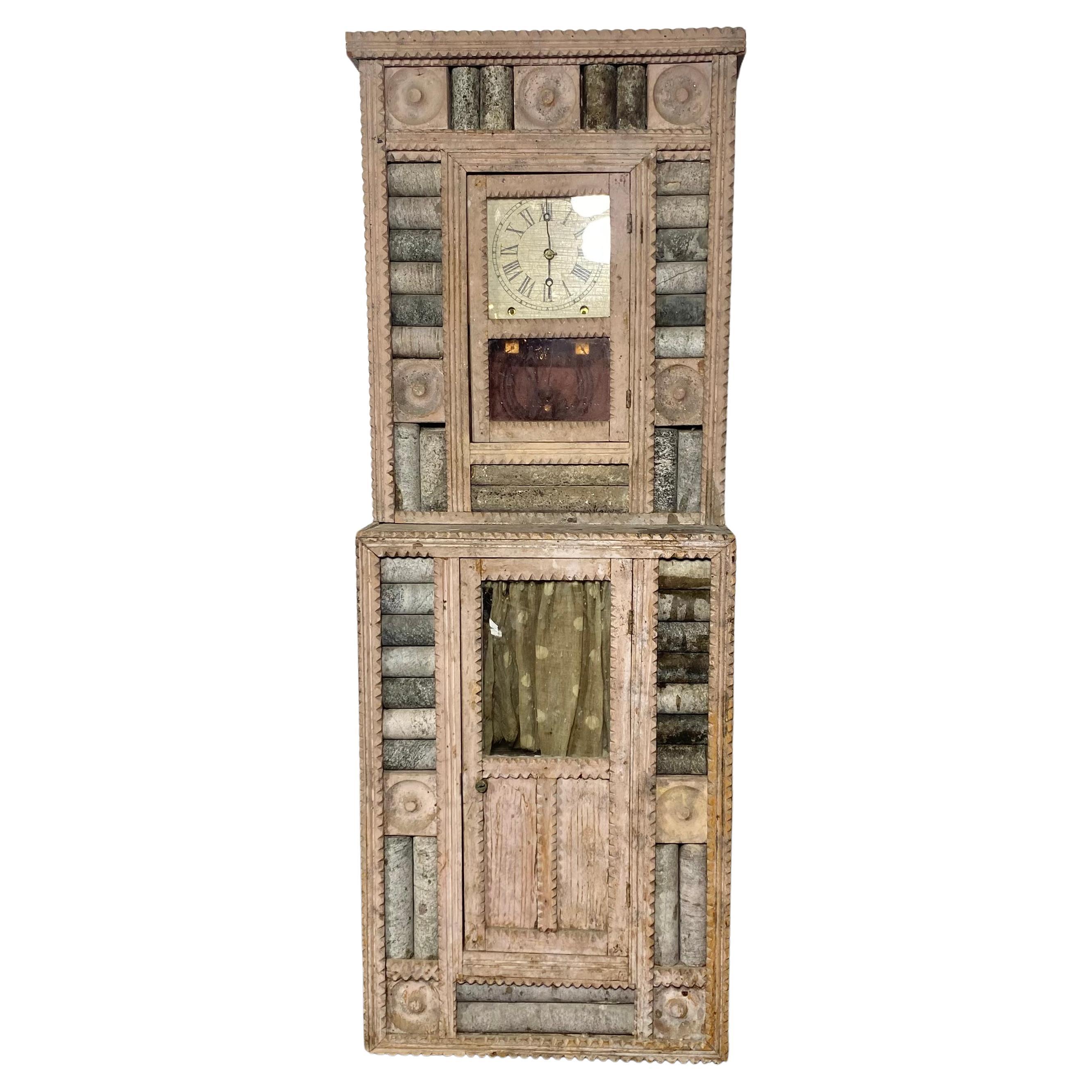 Horloge Tramp Art/Artisanat populaire inhabituelle en bois et pierre, sculpture. cabinet. en vente