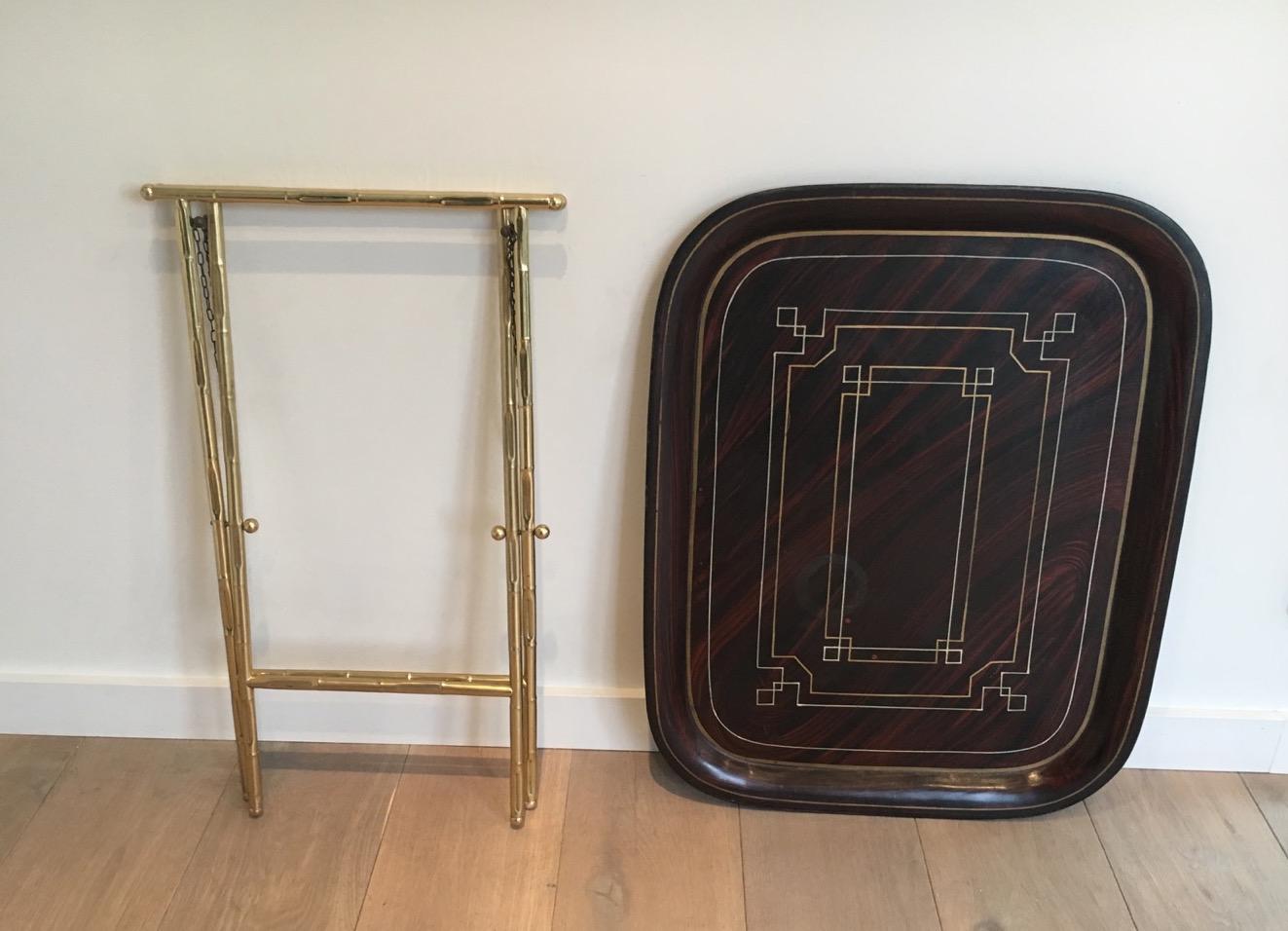 Unusual Tray Table in Brass with a Lacquer Tole Top, circa 1950 In Good Condition For Sale In Marcq-en-Barœul, Hauts-de-France