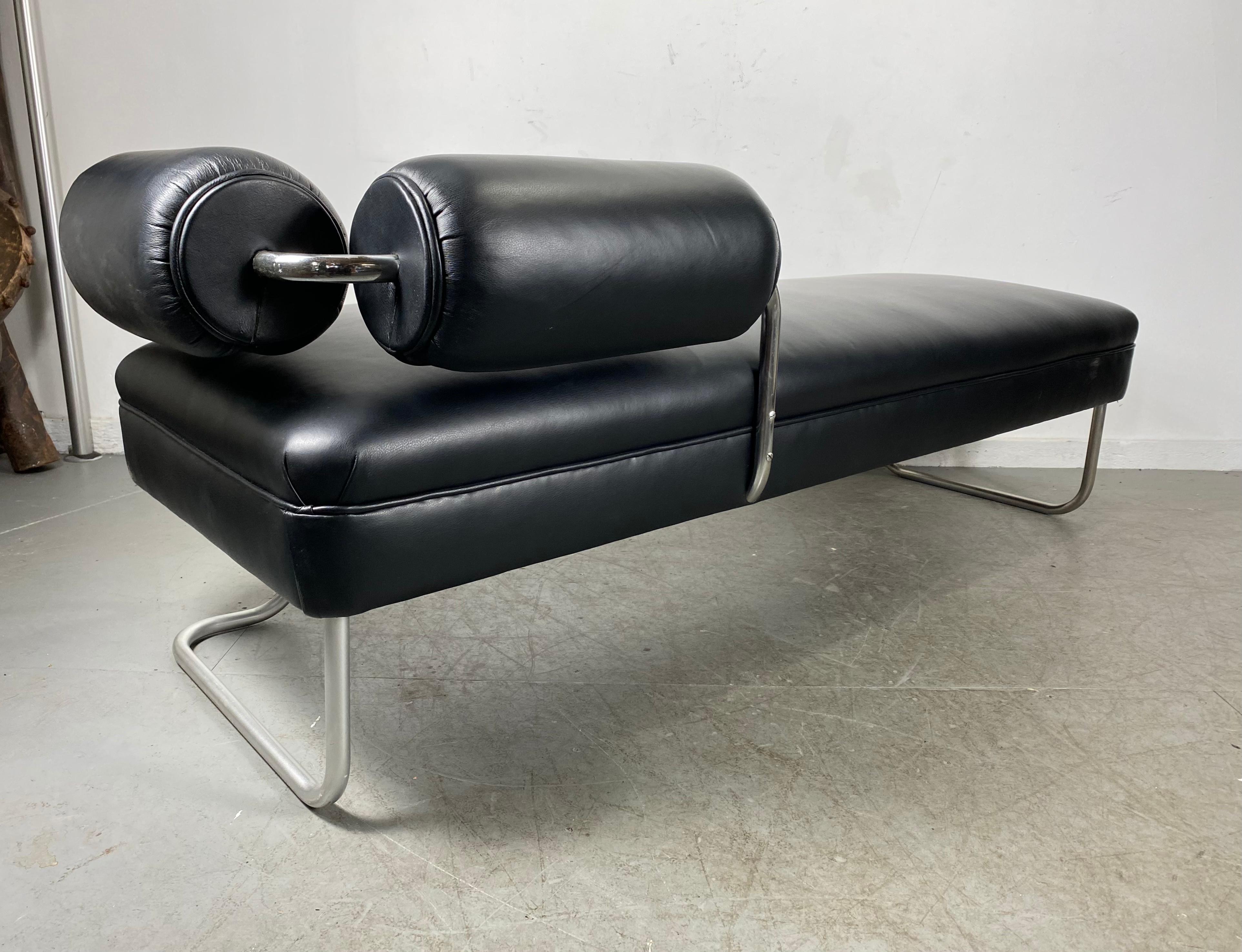 Belgian Unusual Tubular Chrome and Leather Bauhaus Chaise Lounge / Daybed