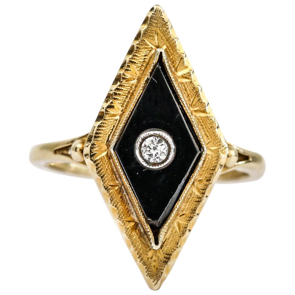 Ungewöhnlicher viktorianischer 18 Karat Gelbgold Onyx und Diamant Navette Ring, um 1880 im Angebot