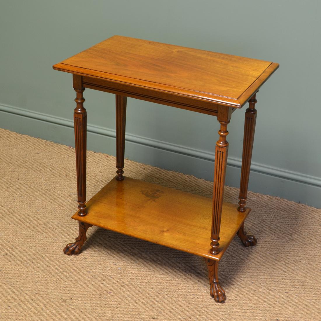 Unusual Victorian Walnut Shoolbred Antique Occasional / Lamp Table For Sale 2