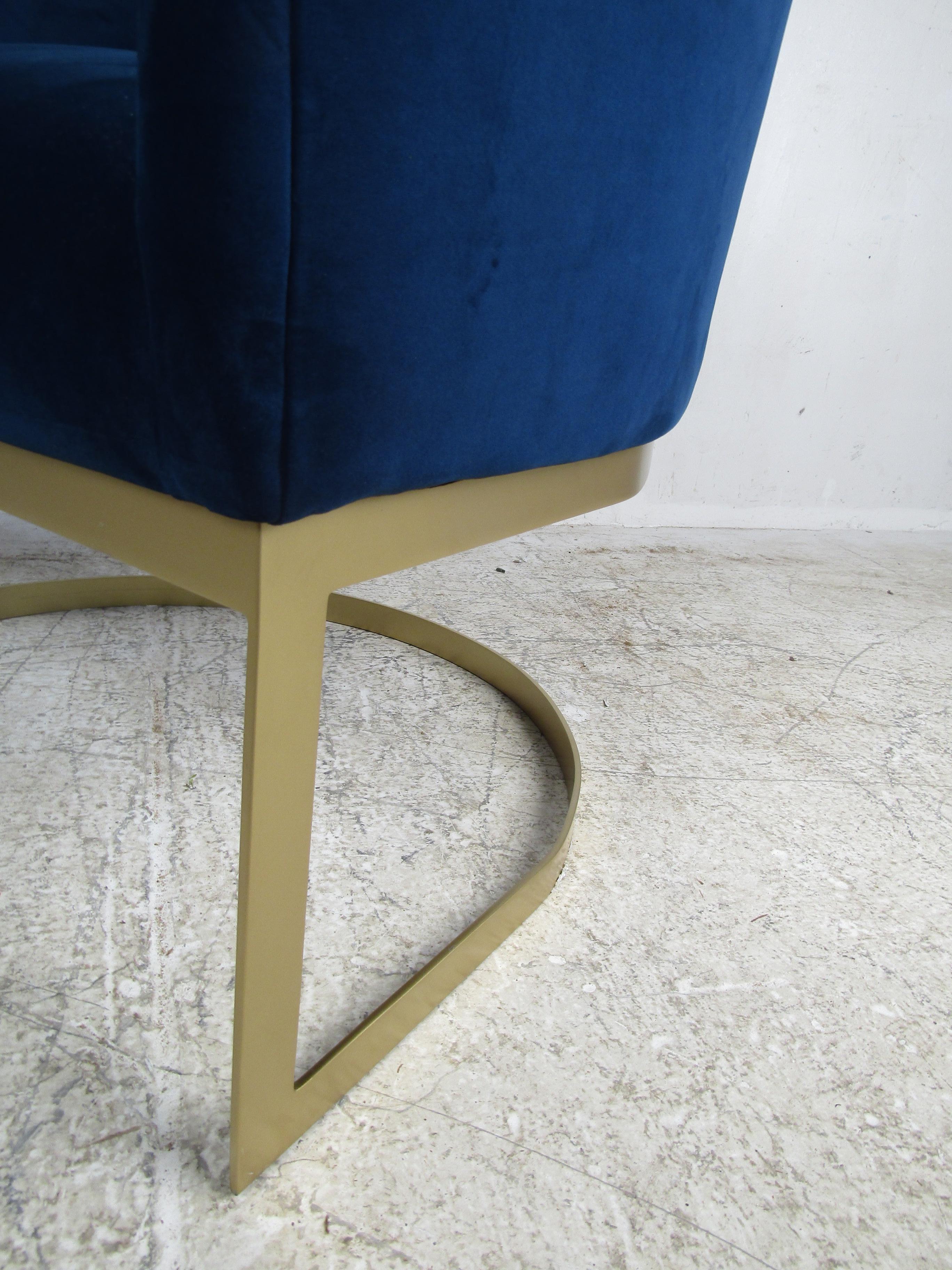 Unusual Vintage Cantilever Blue Lounge Chair For Sale 2