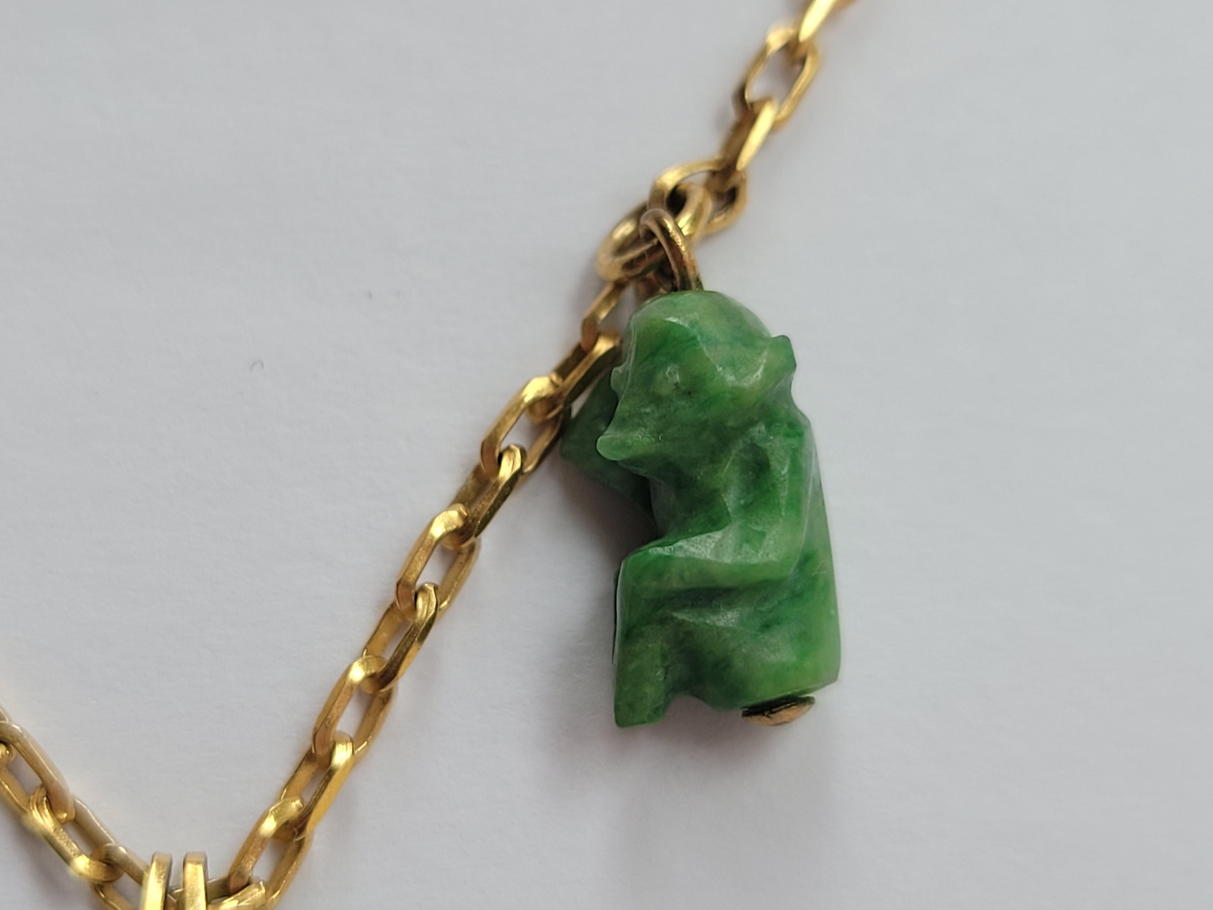 Art Deco Unusual Vintage Carved Jade Monkey pendant necklace For Sale