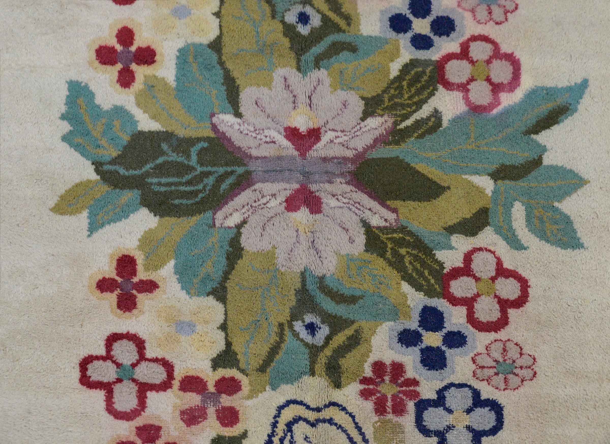 Vegetable Dyed Unusual Vintage Chinese Style Rug For Sale