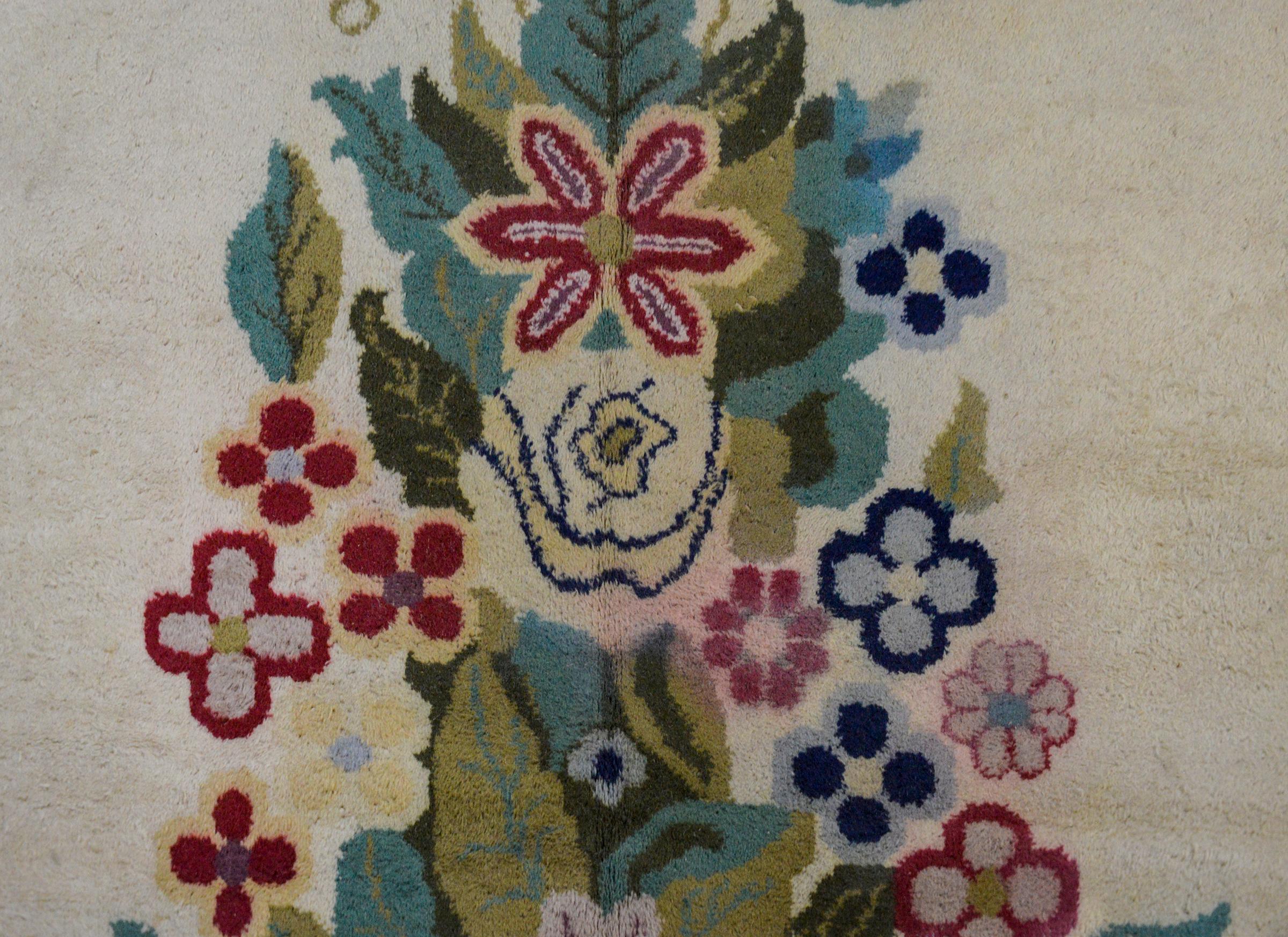 Ungewöhnlicher Vintage-Teppich im chinesischen Stil im Zustand „Gut“ im Angebot in Chicago, IL