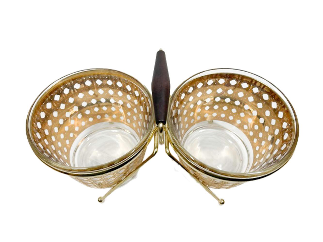 Unusual Vintage Culver Double Ice Bowls in the Canella Pattern with Metal Caddy In Good Condition In Nantucket, MA