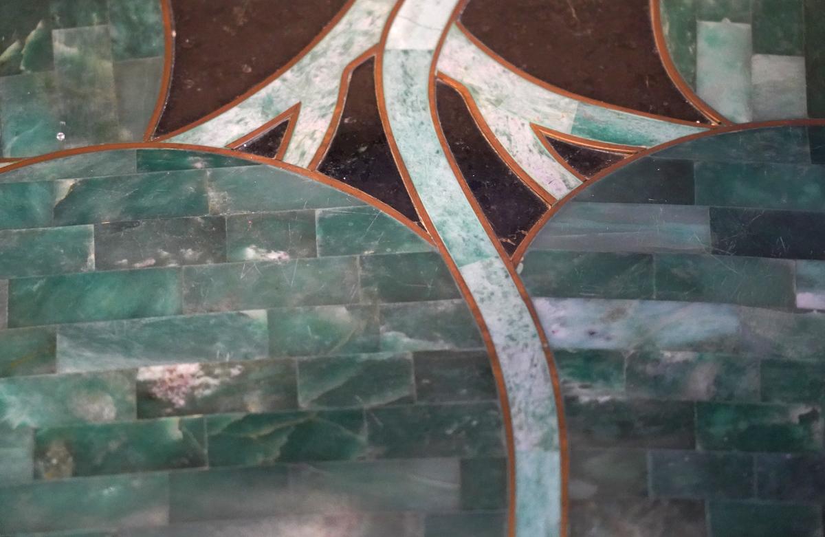 Unusual Vintage Tessellated Jade Stone Console Table of Hanging Palm Leaves 2