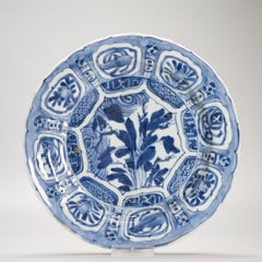Unusual Wanli Antique Ming Period Chinese Porcelain Kraak Floral Objects Plate