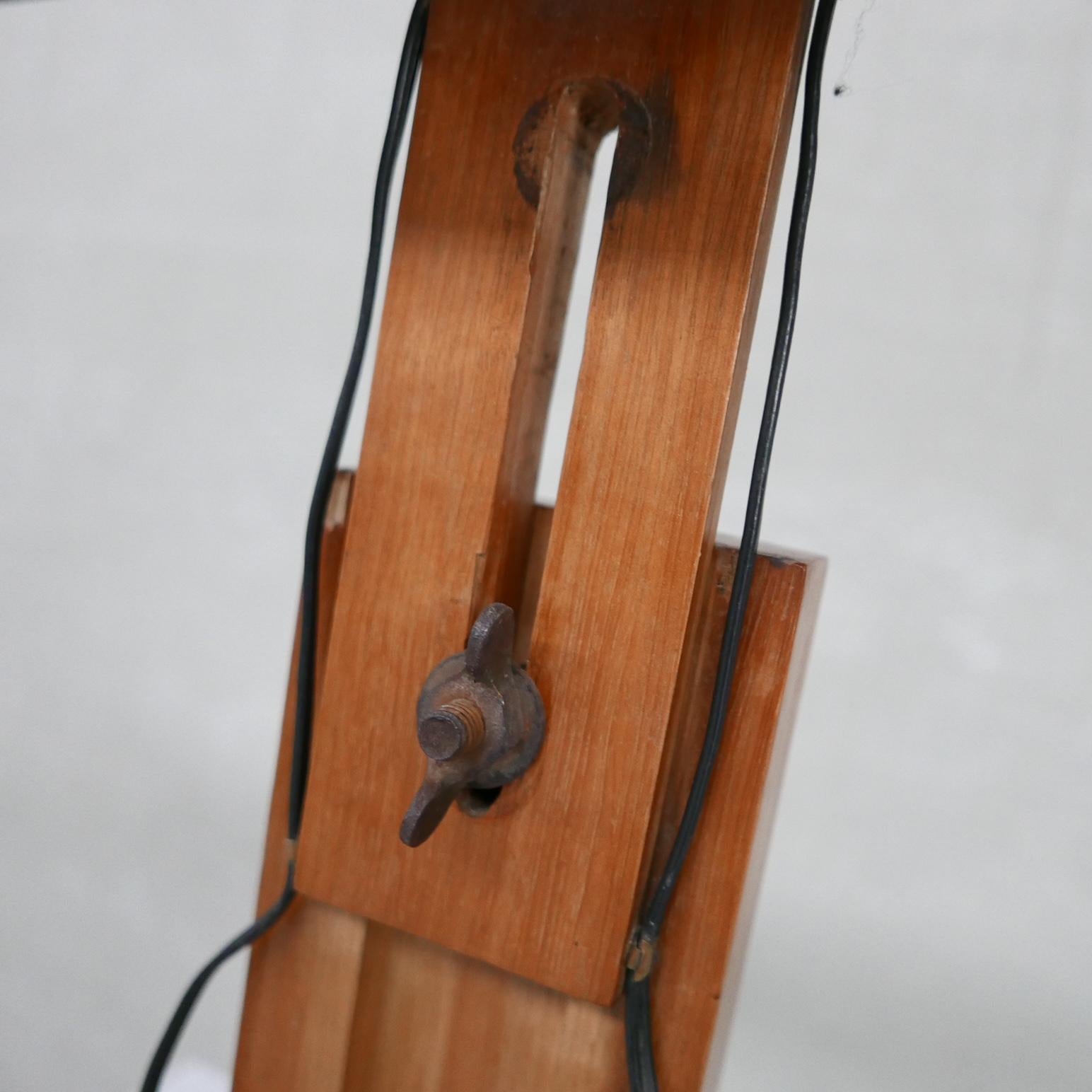Unusual Wide Mid-Century Oak Table Lamp In Good Condition For Sale In London, GB