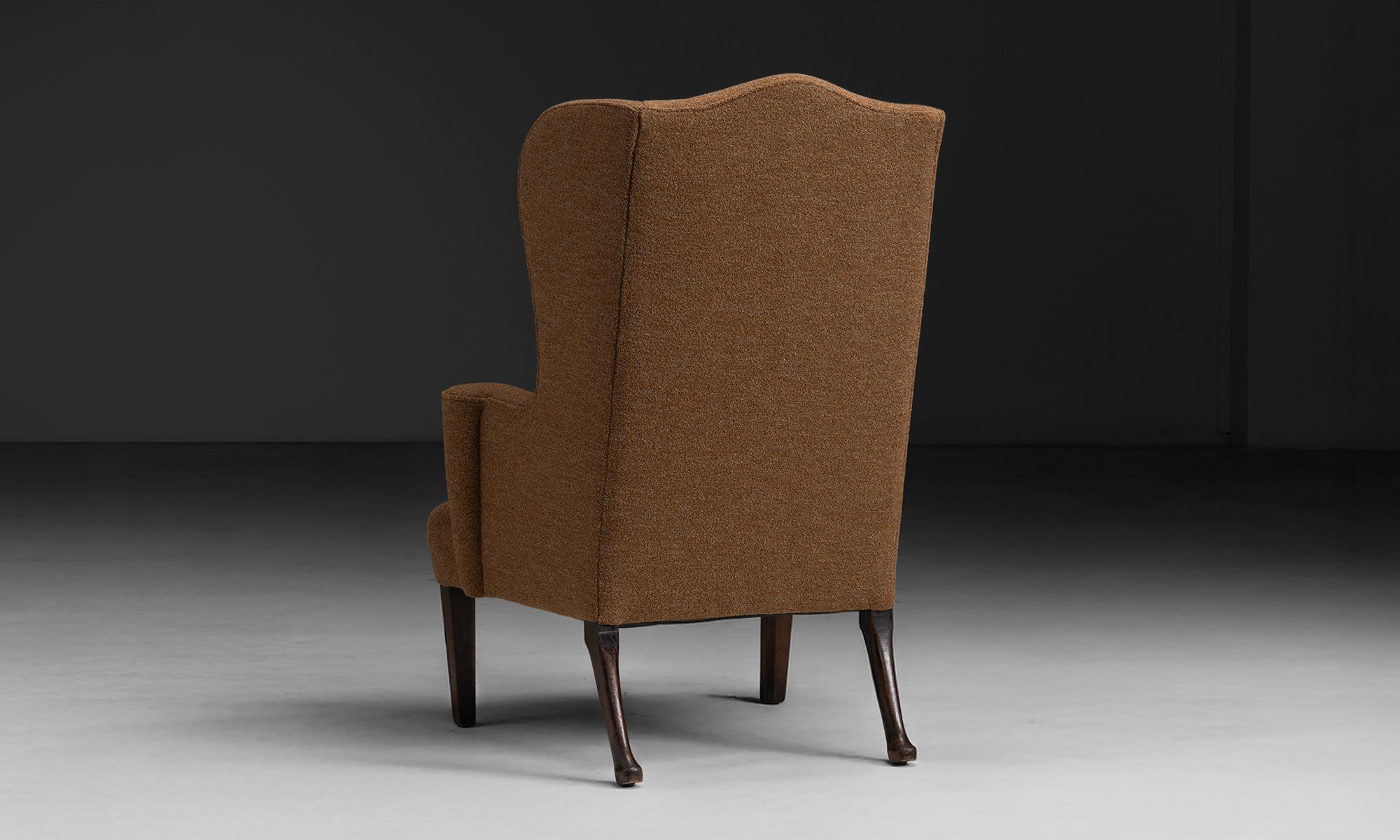 Unusual Wingback Armchair in Wool, England circa 1900 in vendita 2