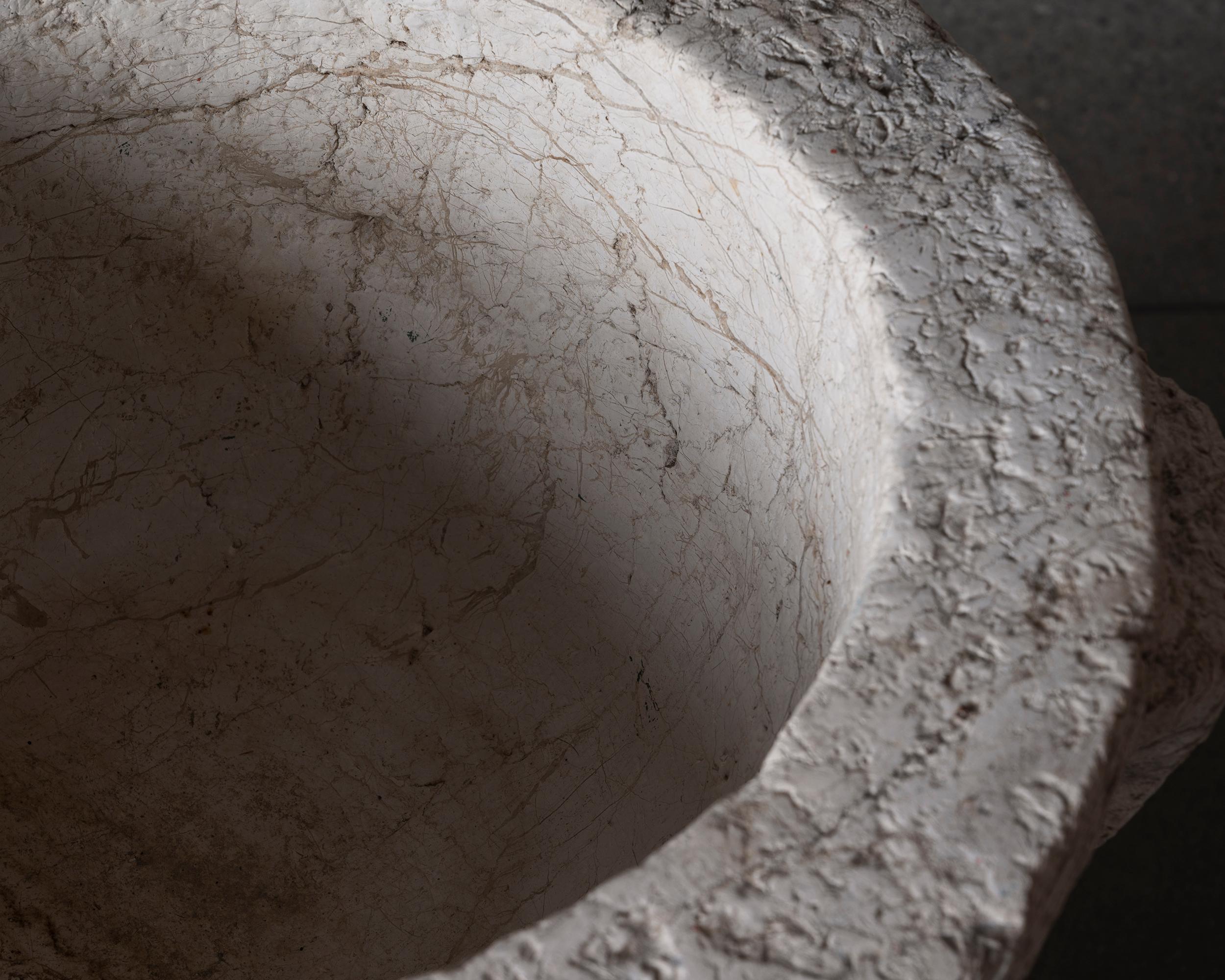 Italian Unusually Large 17th Century Marble Mortar For Sale