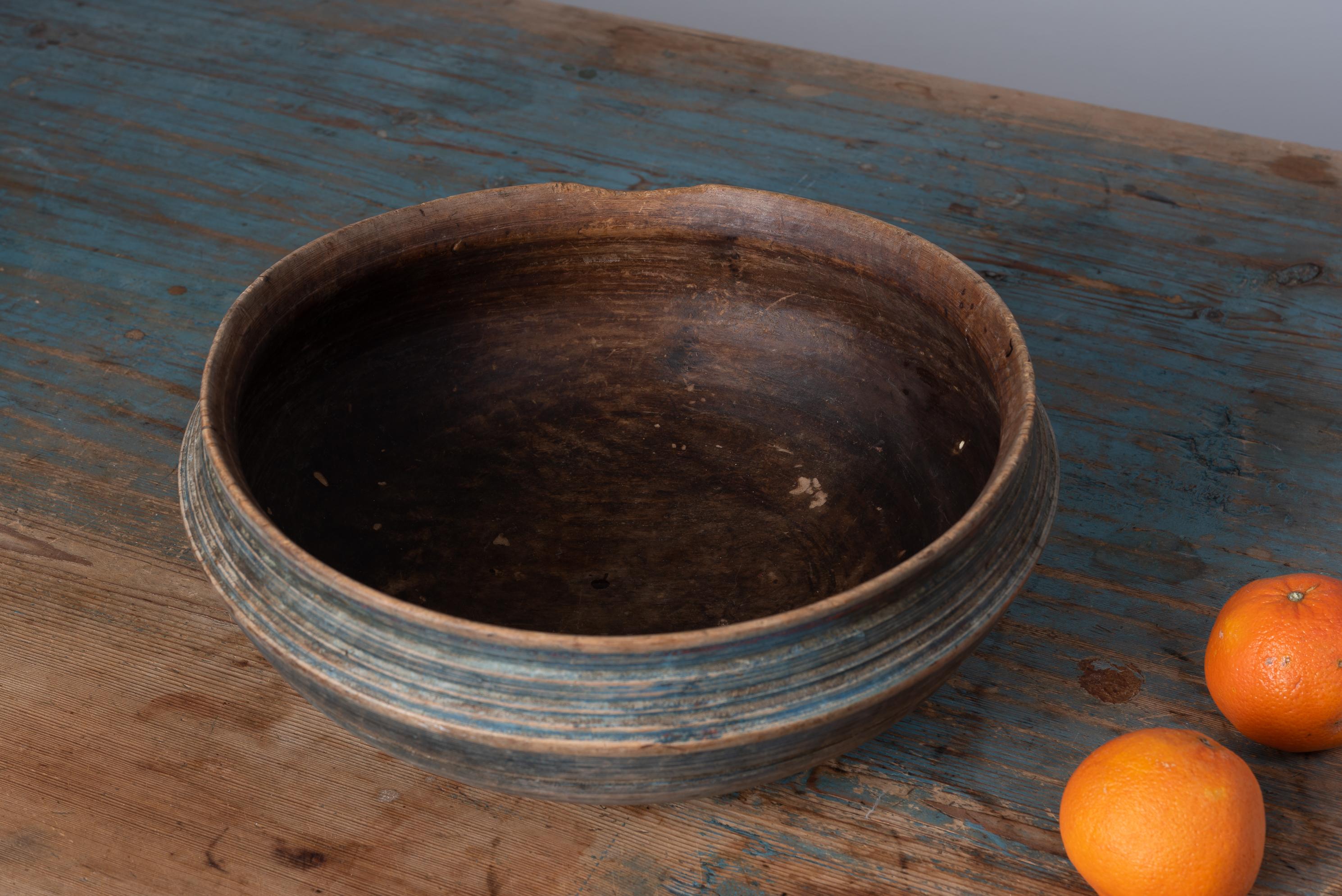 Folk Art Unusually Shaped Swedish Wooden Bowl from circa 1800