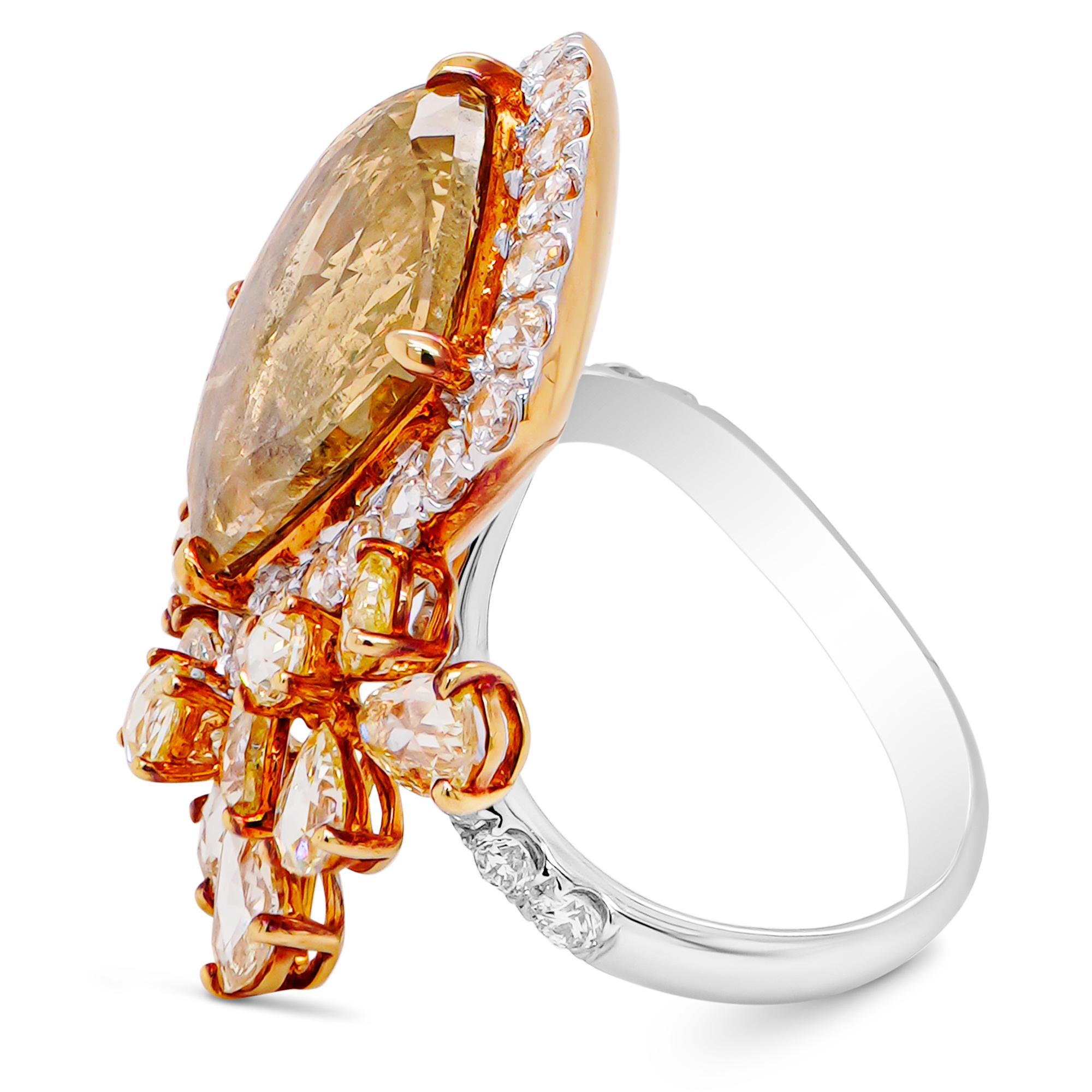 Taille coussin Unveil Luxury: 6-Carat Fancy Color Diamond Ring—A Dazzling Statement Piece en vente
