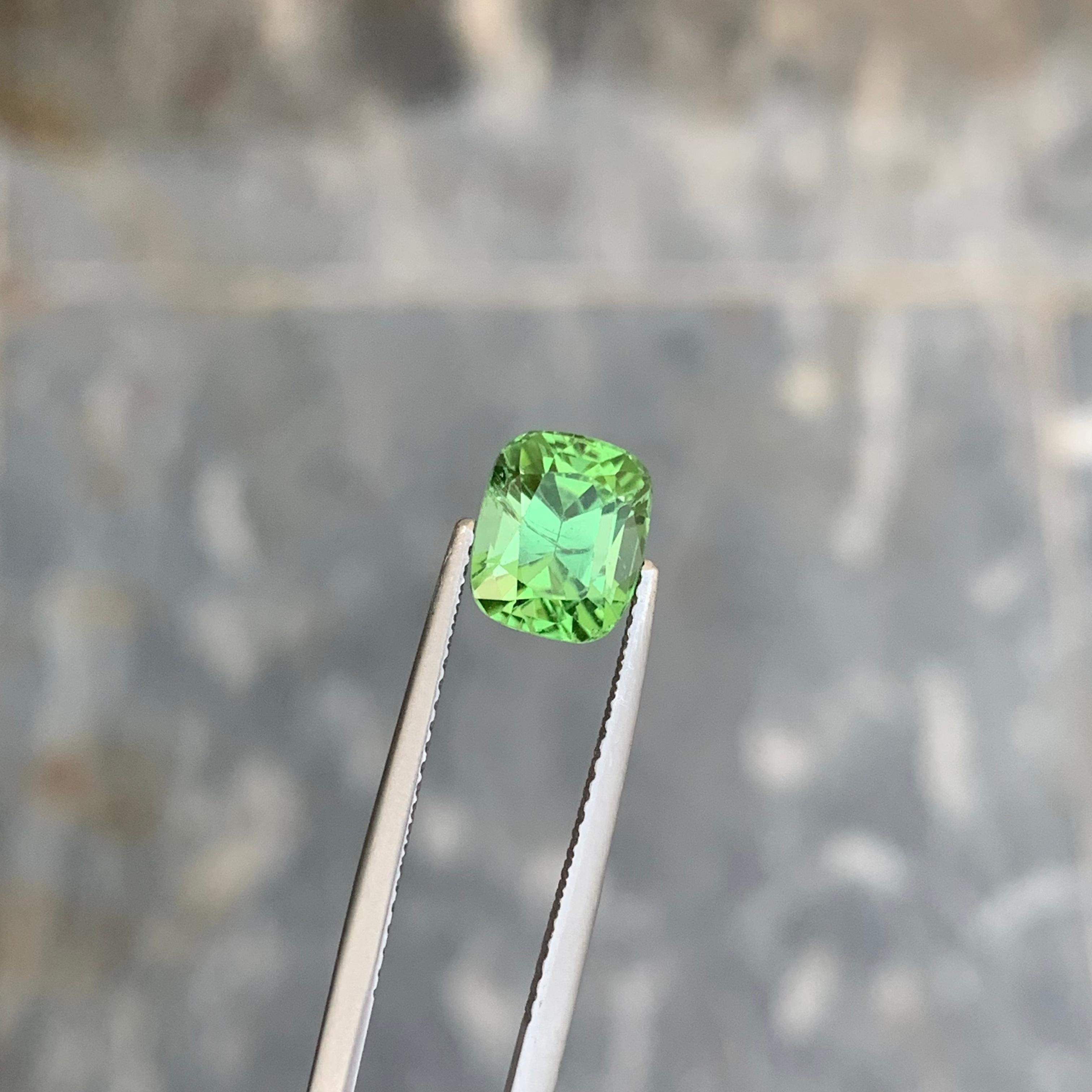 Unveiling Tranquility 2.50 Carats of Exquisite Loose Mintgreen Tourmaline For Sale 4