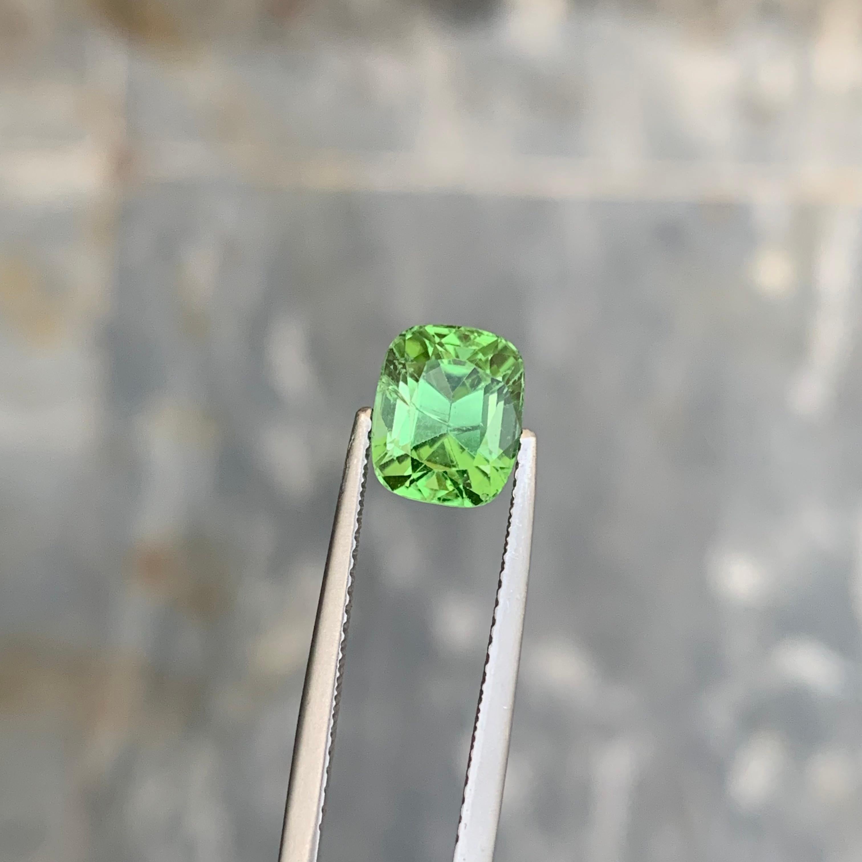Unveiling Tranquility 2.50 Carats of Exquisite Loose Mintgreen Tourmaline For Sale 1