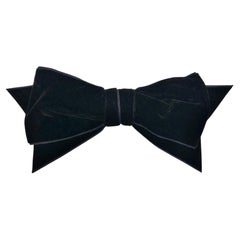 Retro Unwore Chanel Black Velvet Bow Tie Brooch 