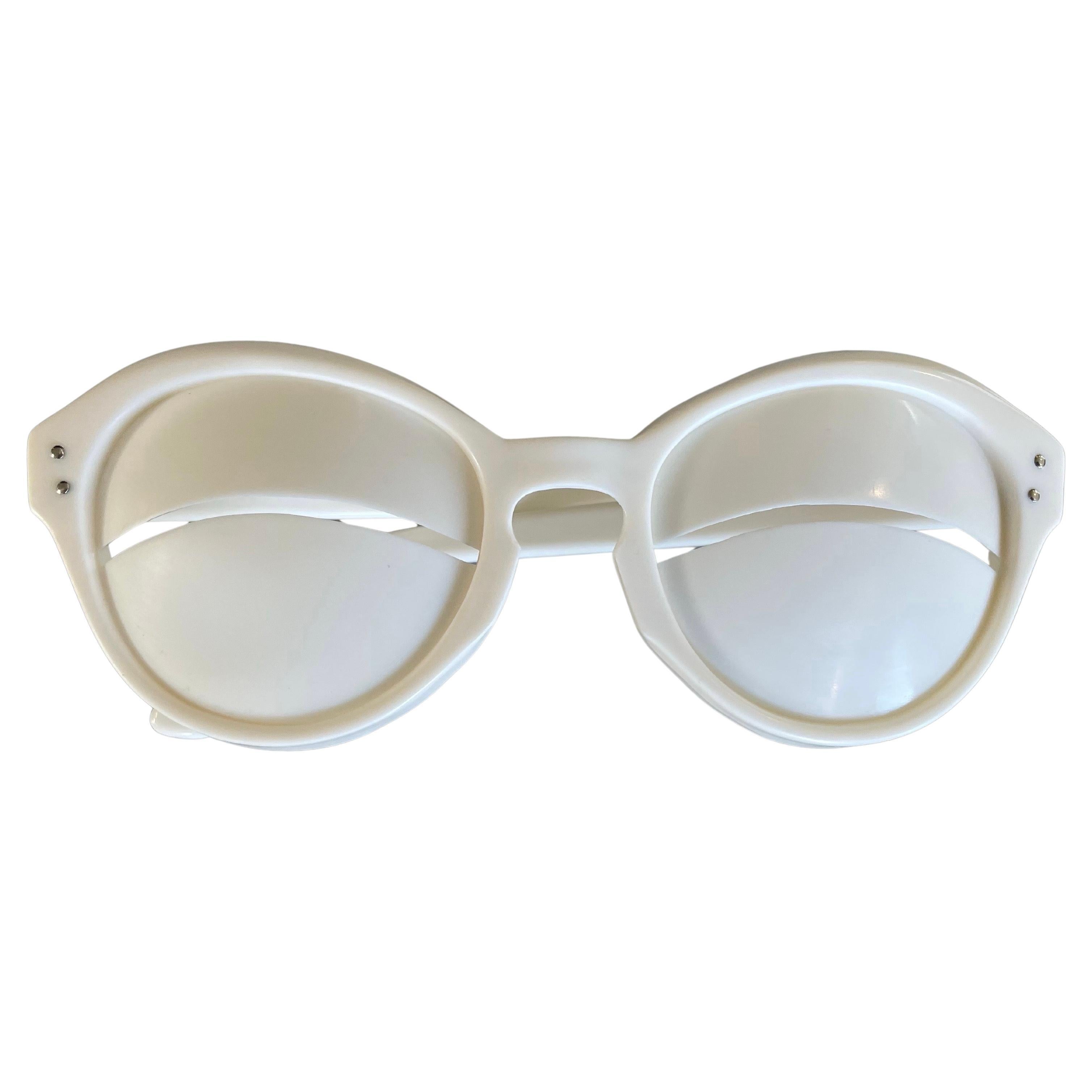 Grigio unworn 1965 Iconic André Courrèges Lunette 