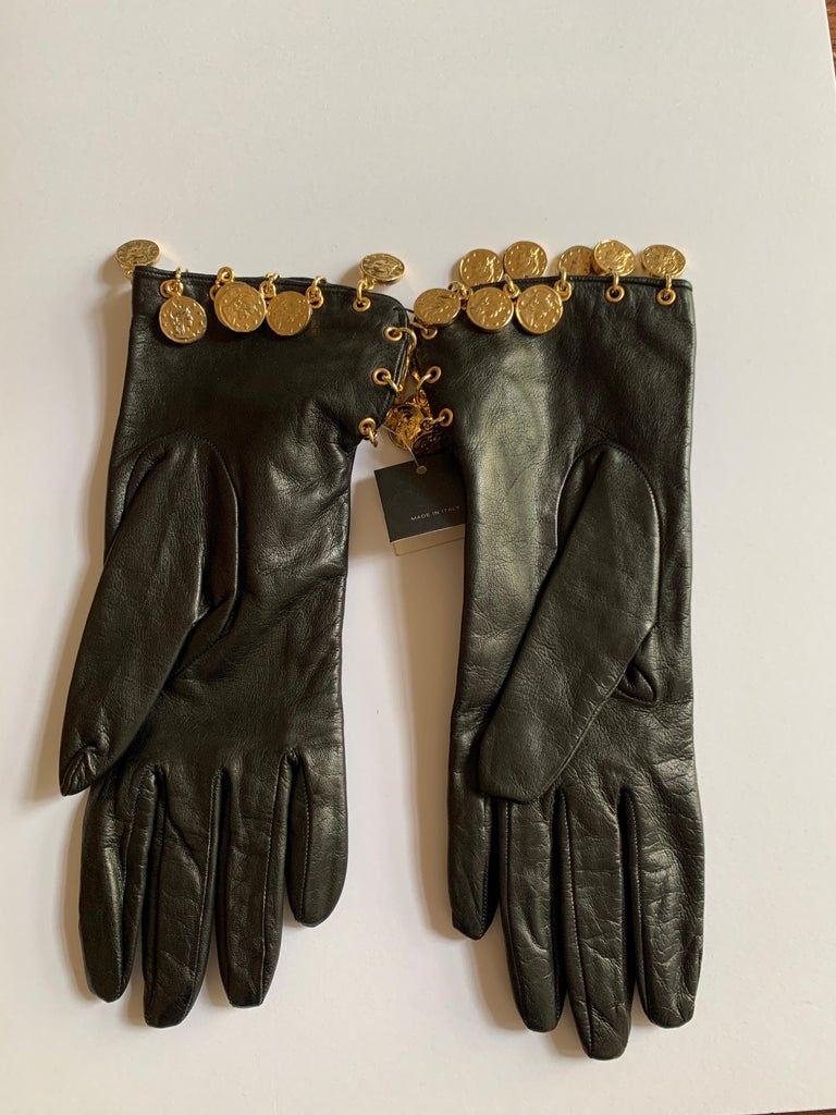 Louis Vuitton - Authenticated Gloves - Leather Black for Women, Never Worn, with Tag