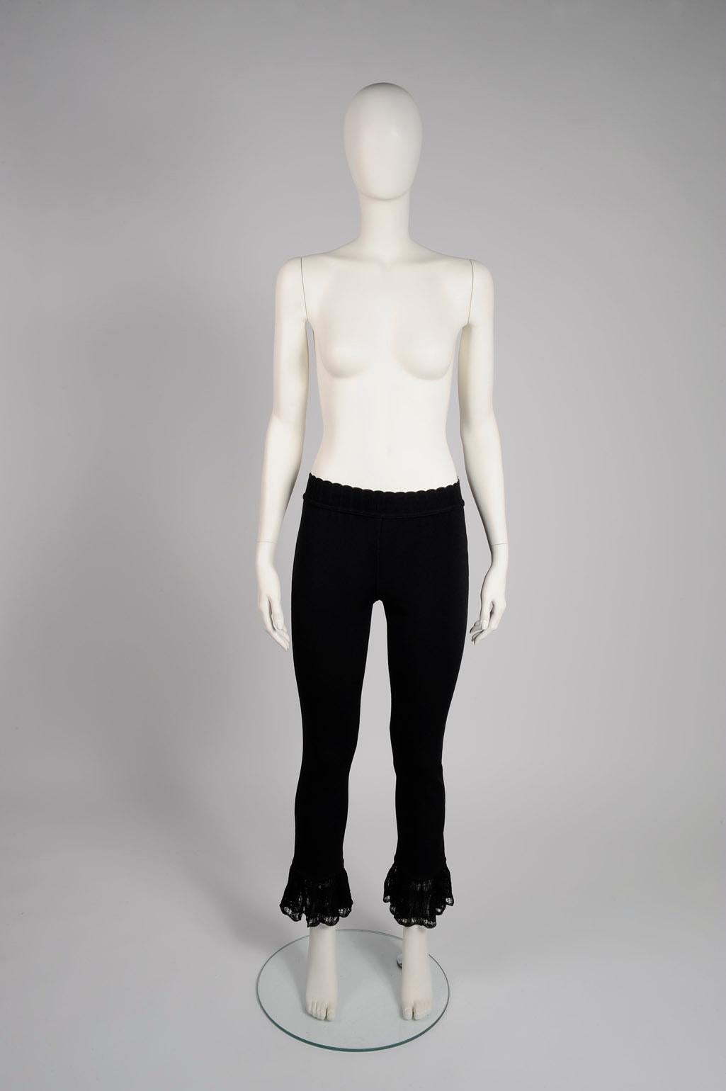 Made from one of his signature stretch knits, these Alaia’s iconic Spring-Summer 1992 collection leggings are 